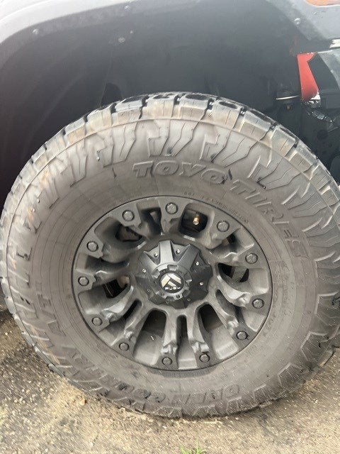 2020 Jeep Gladiator Sport S photo 4