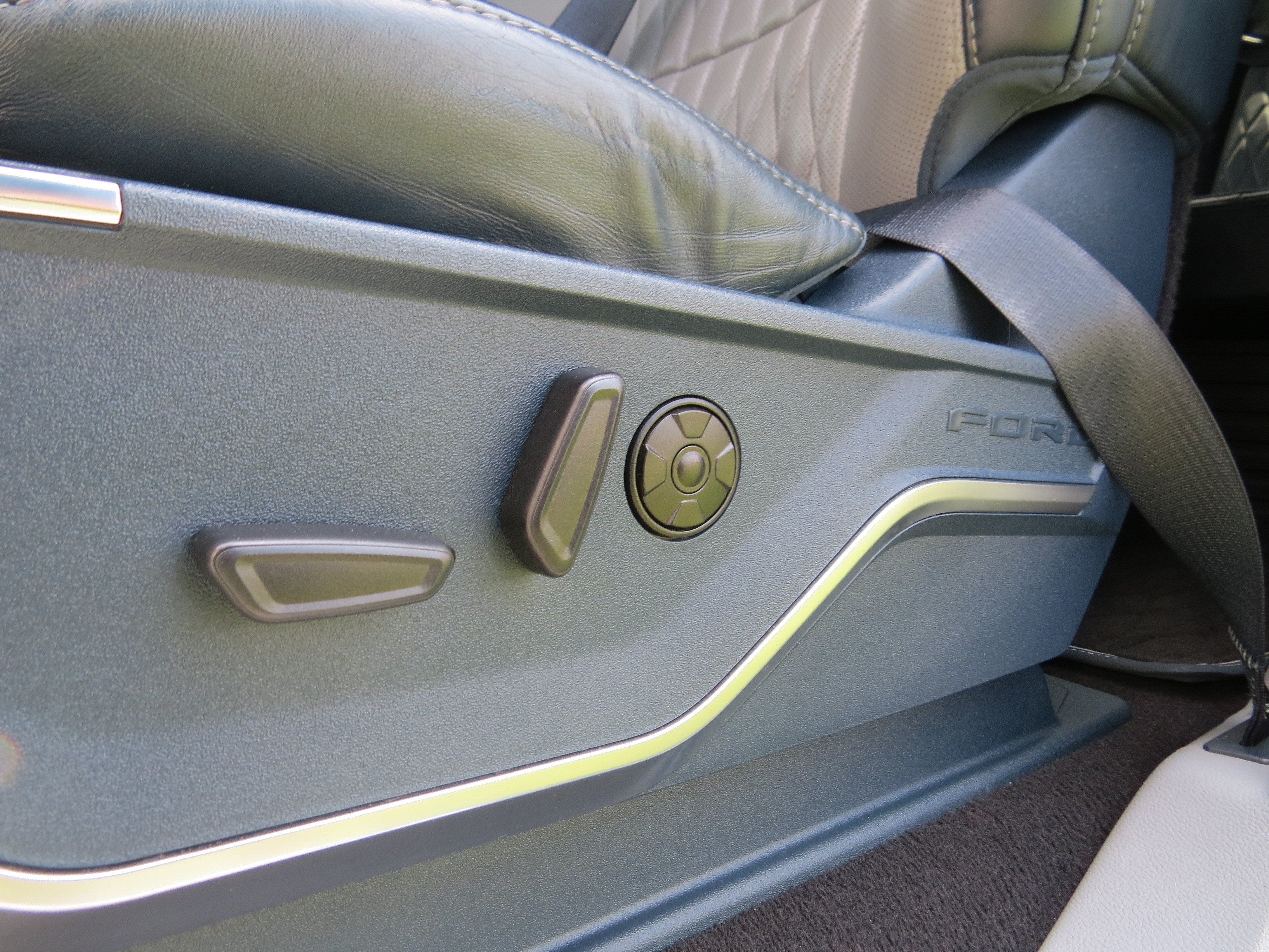2024 Ford Super Duty F-450 DRW XL