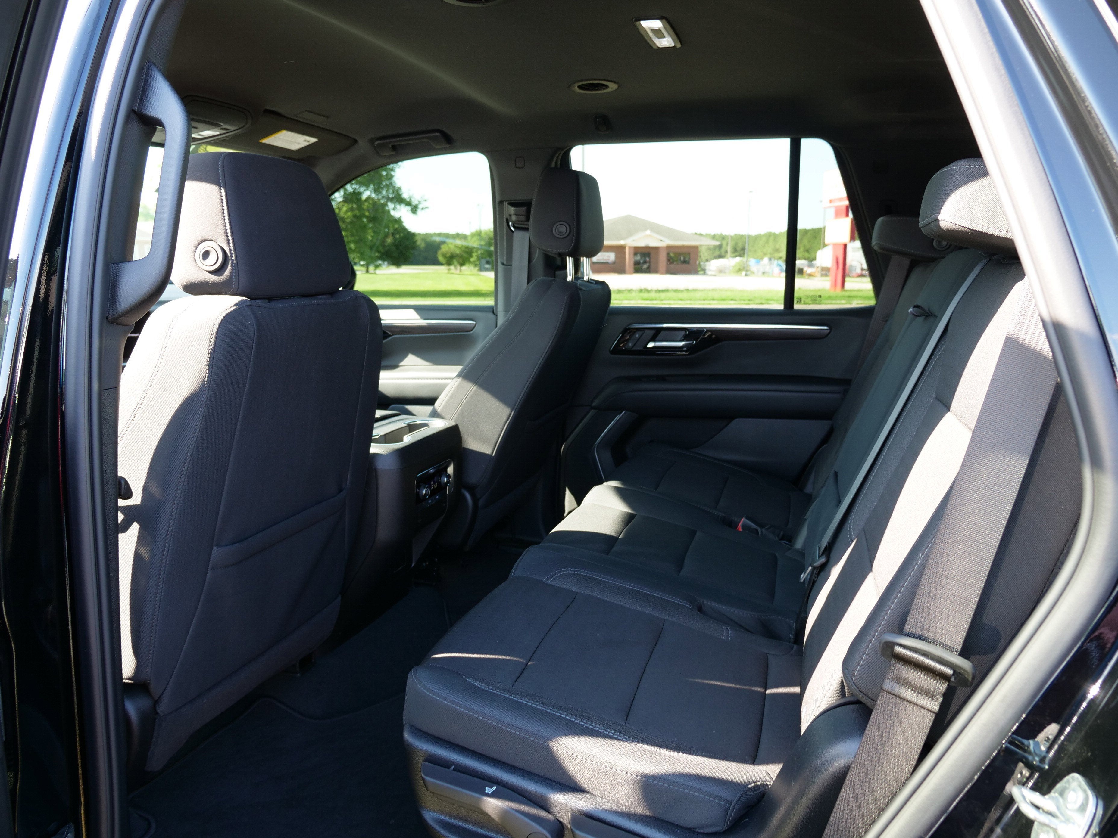 2025 Chevrolet Tahoe LS