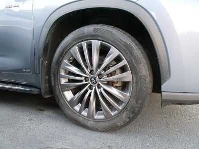 2021 Toyota Highlander Hybrid Platinum
