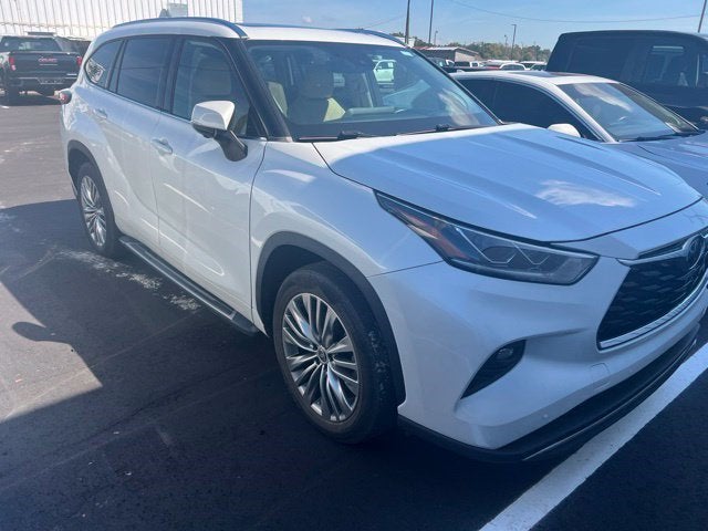 2023 Toyota Highlander Platinum