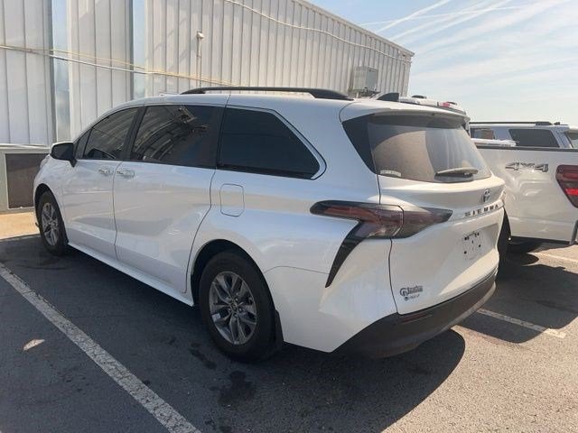 2025 Toyota Sienna XLE