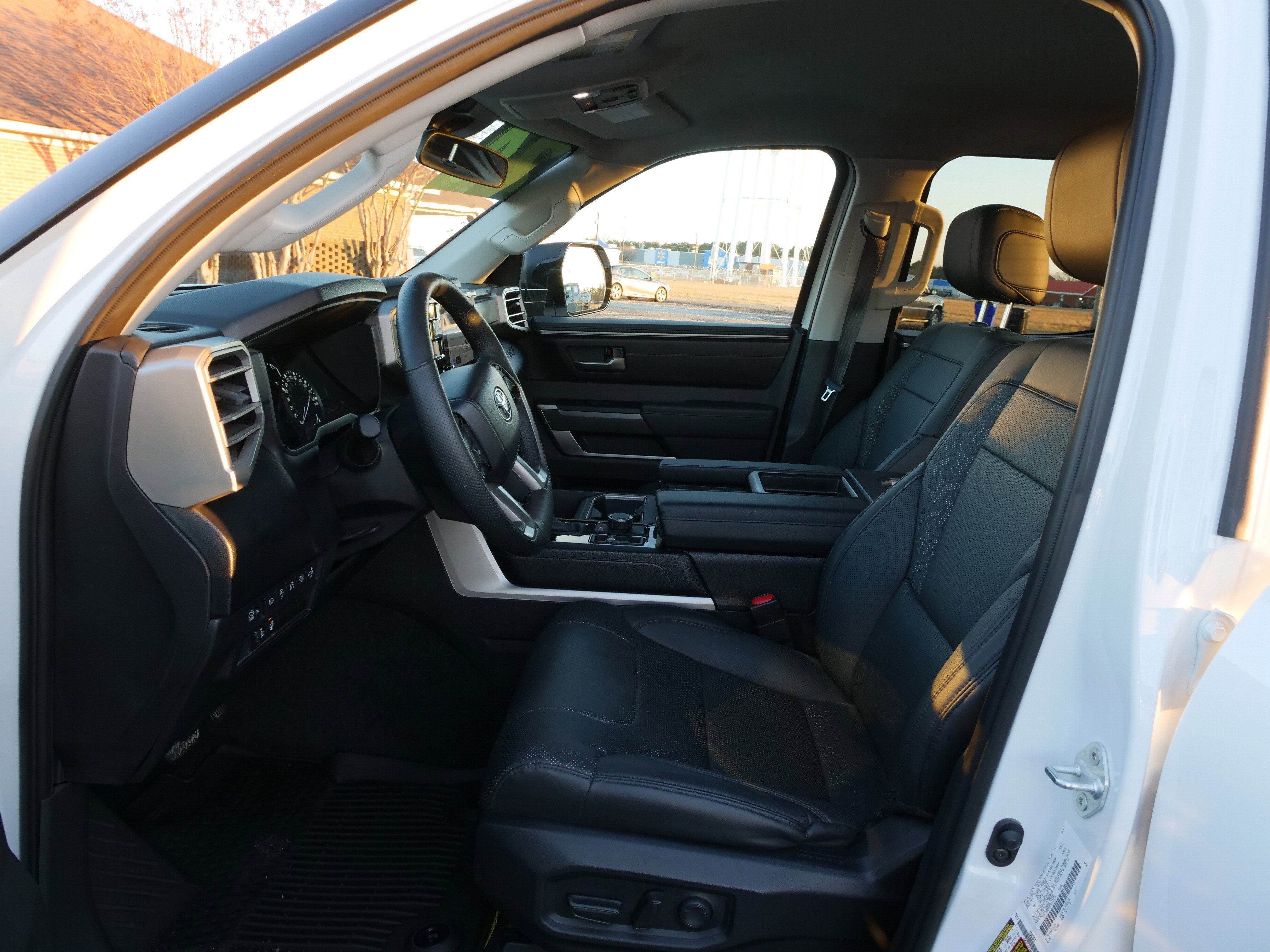 2024 Toyota Tundra 4WD SR5