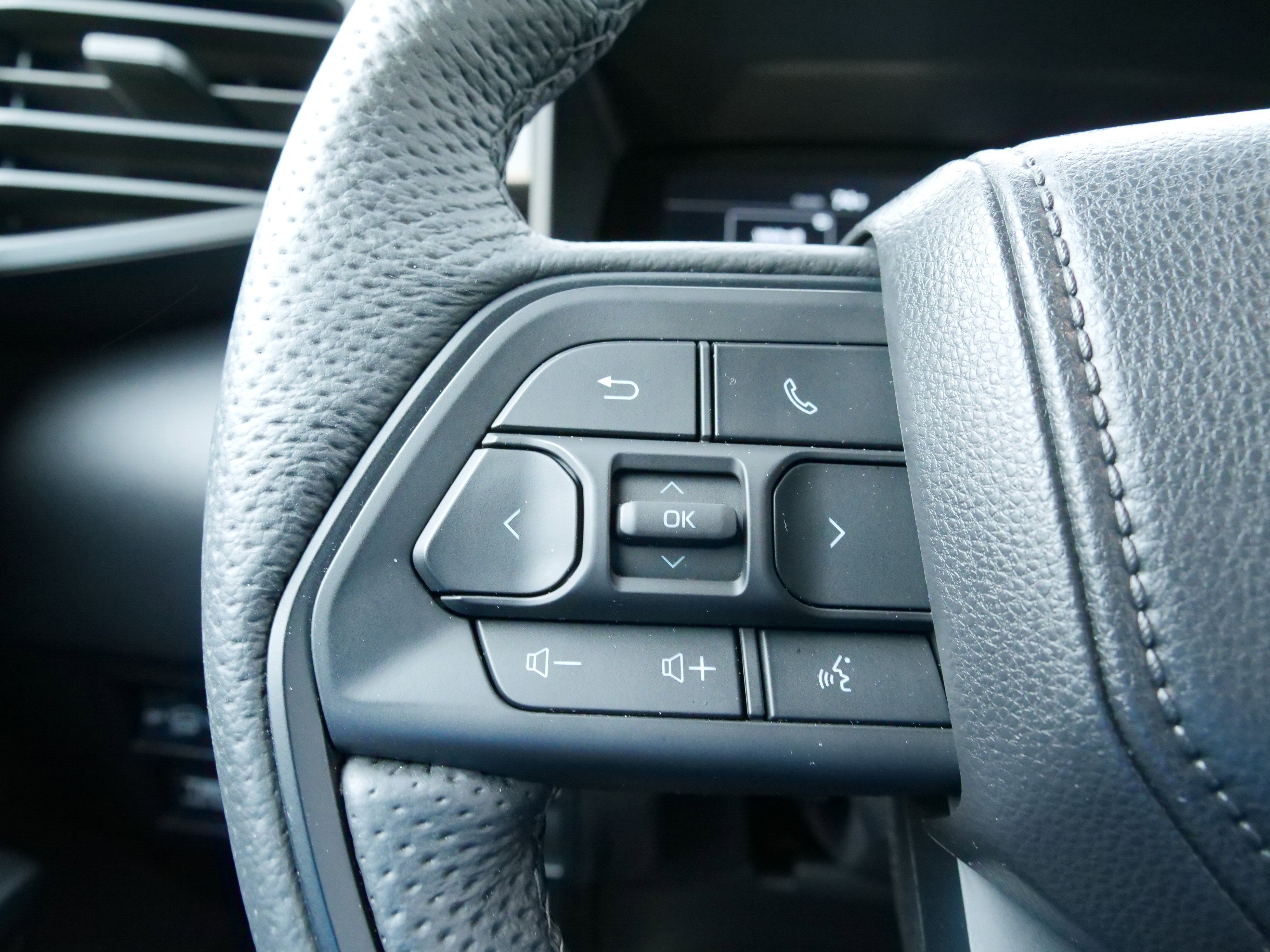 2025 Toyota Sequoia SR5