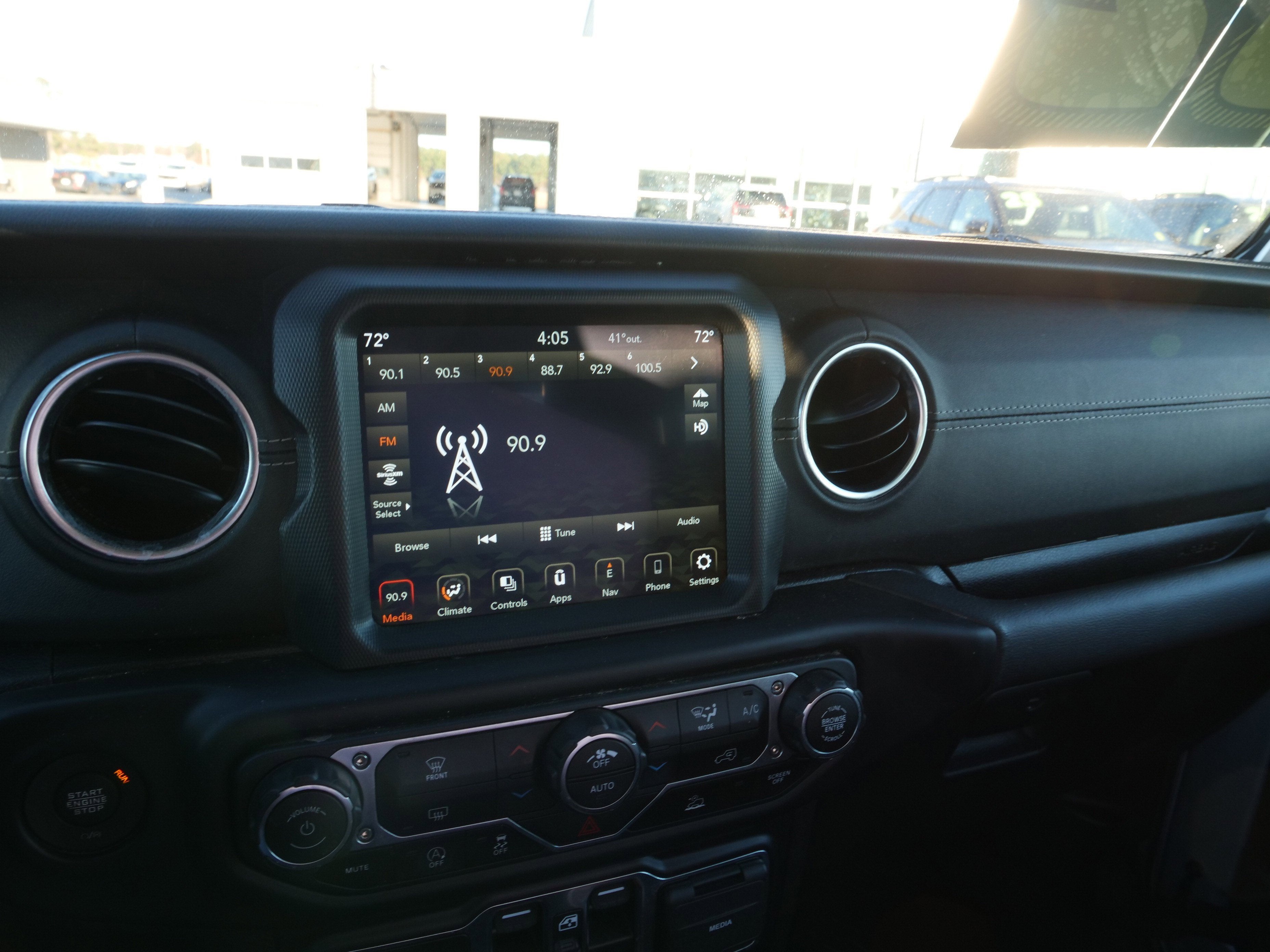 2022 Jeep Gladiator Overland