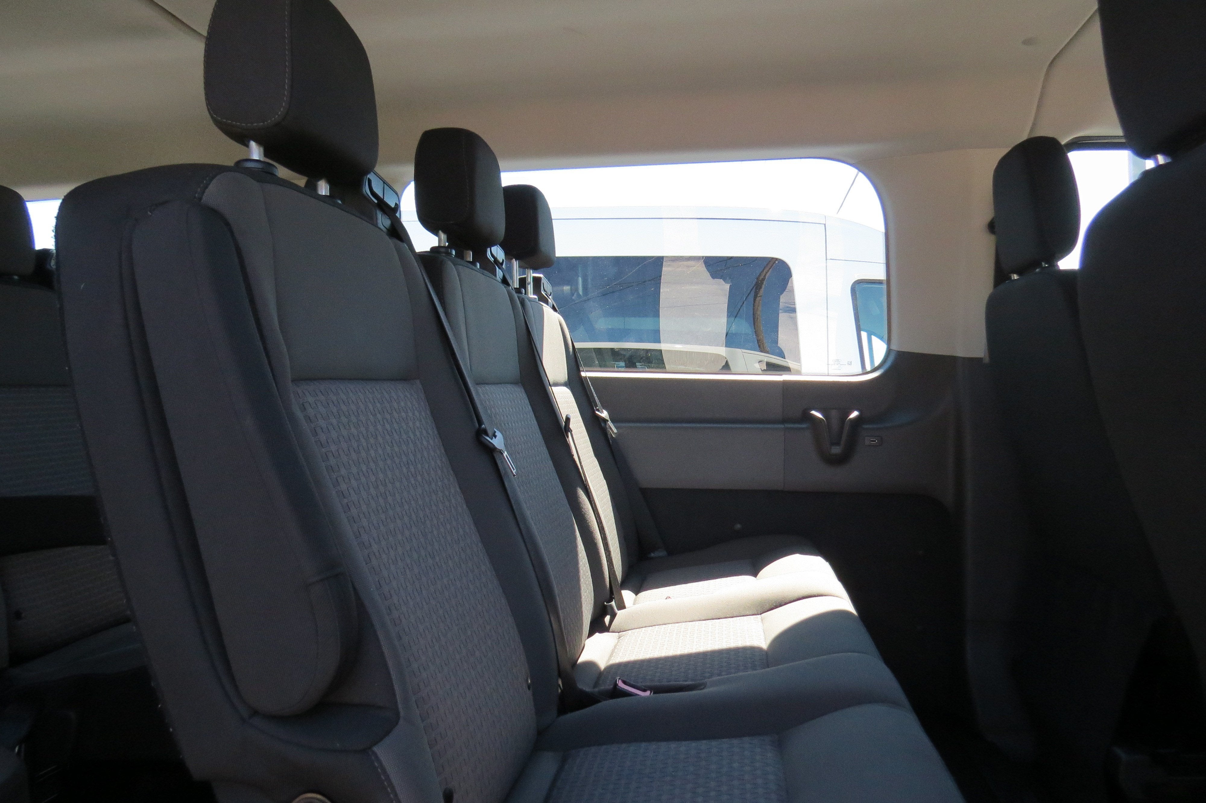 2024 Ford Transit Passenger Wagon XLT T-350 148 Low Roof RWD