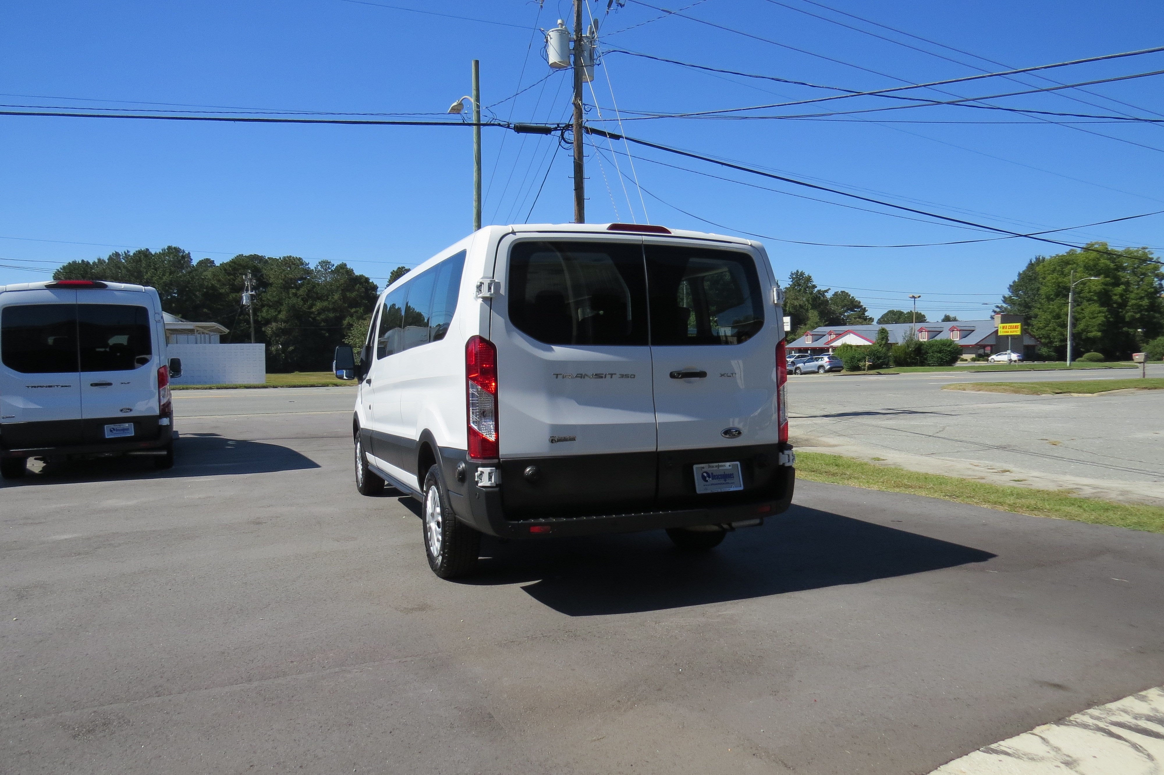 2024 Ford Transit Passenger Wagon XLT T-350 148 Low Roof RWD