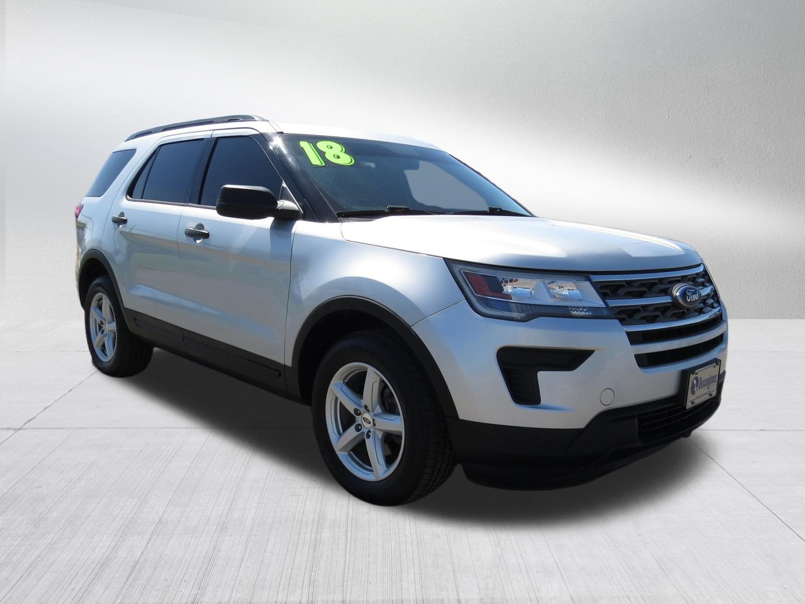 2018 Ford Explorer 4WD w/ 3rd Row