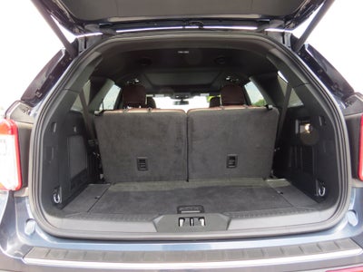 2023 Ford Explorer Platinum 4WD w/ Tech Pkg. Nav, Sunroof & 3rd Row