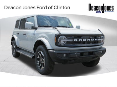 2026 Ford Bronco Outer Banks