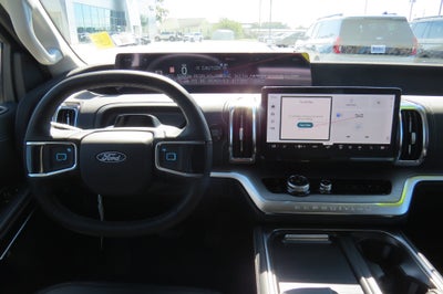 2027 Ford Expedition Platinum 4x4 w/ Drivers Pkg.