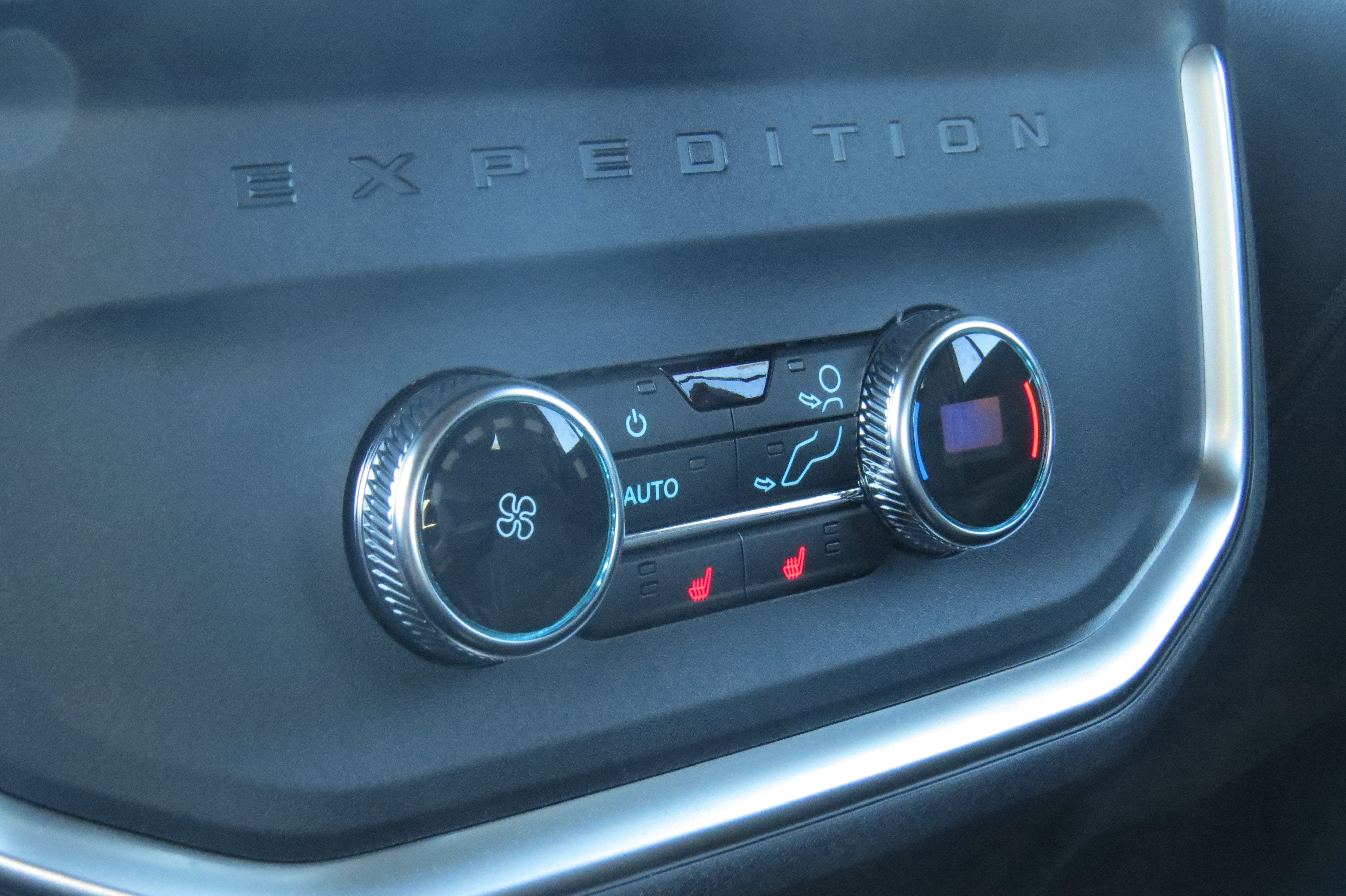 2027 Ford Expedition Platinum 4x4 w/ Stealth Appearance & Performance Pkg.