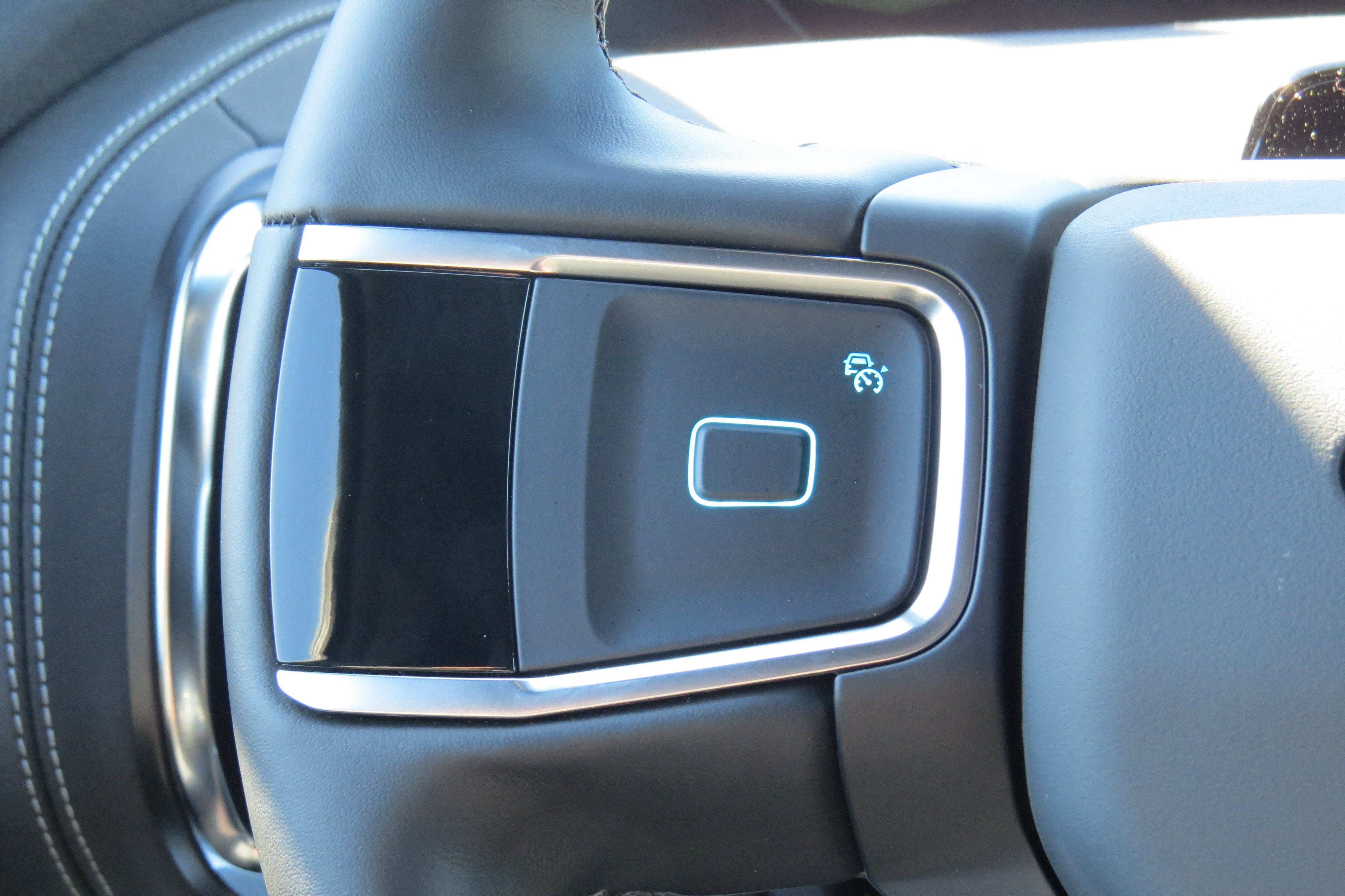 2027 Ford Expedition Platinum 4x4 w/ Stealth Appearance & Performance Pkg.