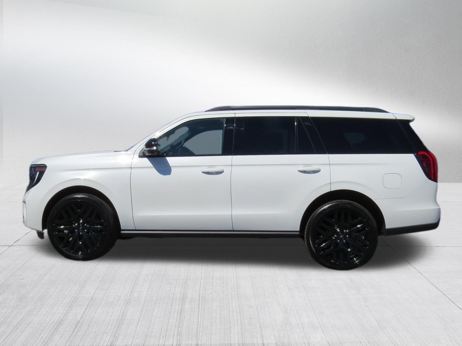2027 Ford Expedition Platinum 4x4 w/ Stealth Appearance & Performance Pkg.