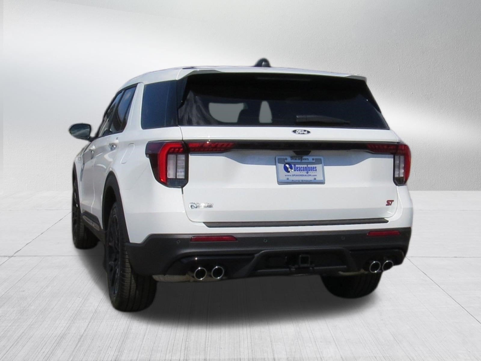 2027 Ford Explorer ST 4WD w/ ST Sinister Pkg. Pan Vista Rood & 3rd Row