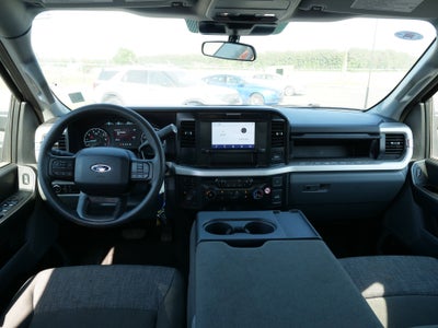 2025 Ford Super Duty F-250 SRW Base