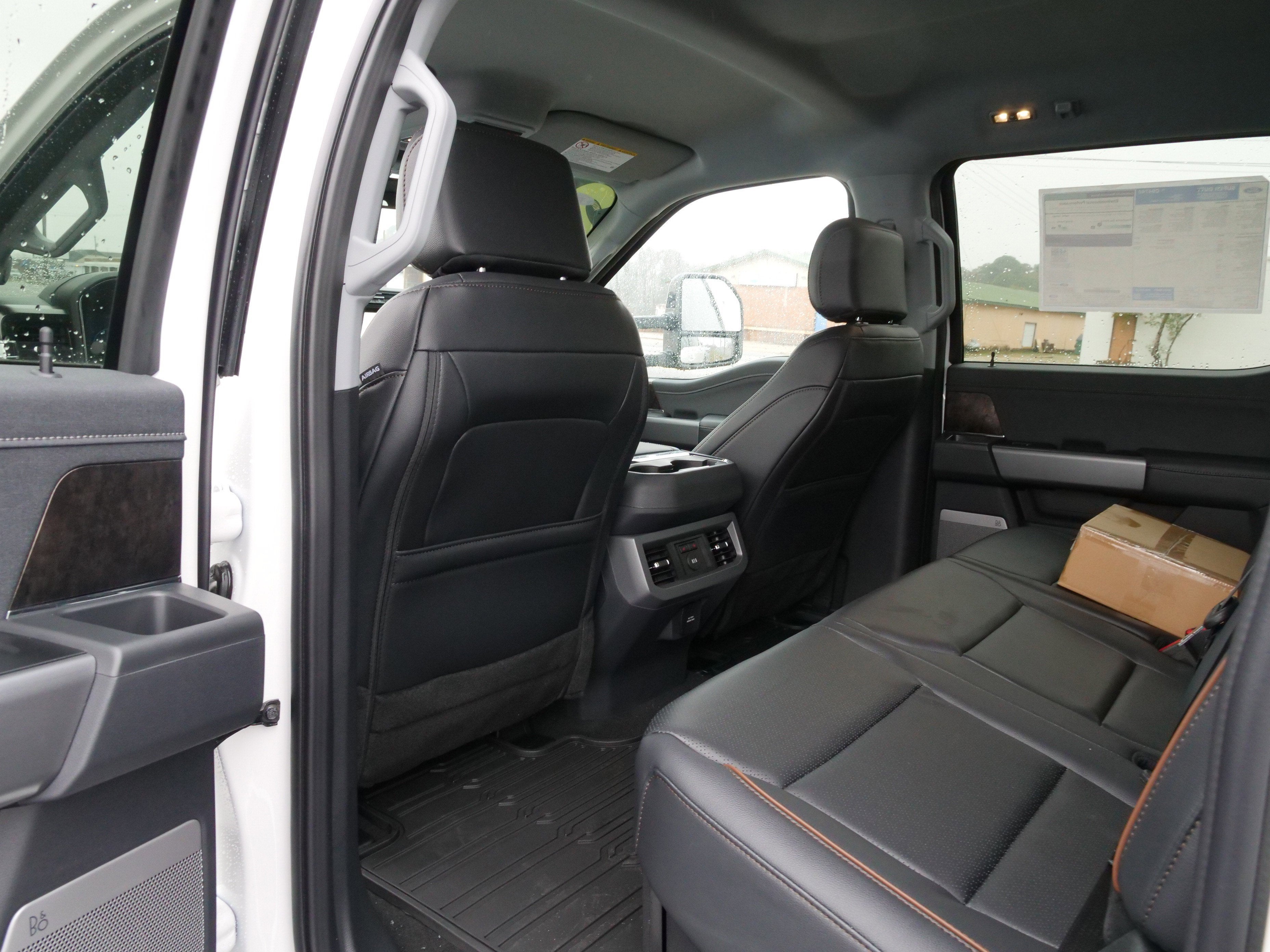 2026 Ford Super Duty F-350 SRW F-350® Lariat®