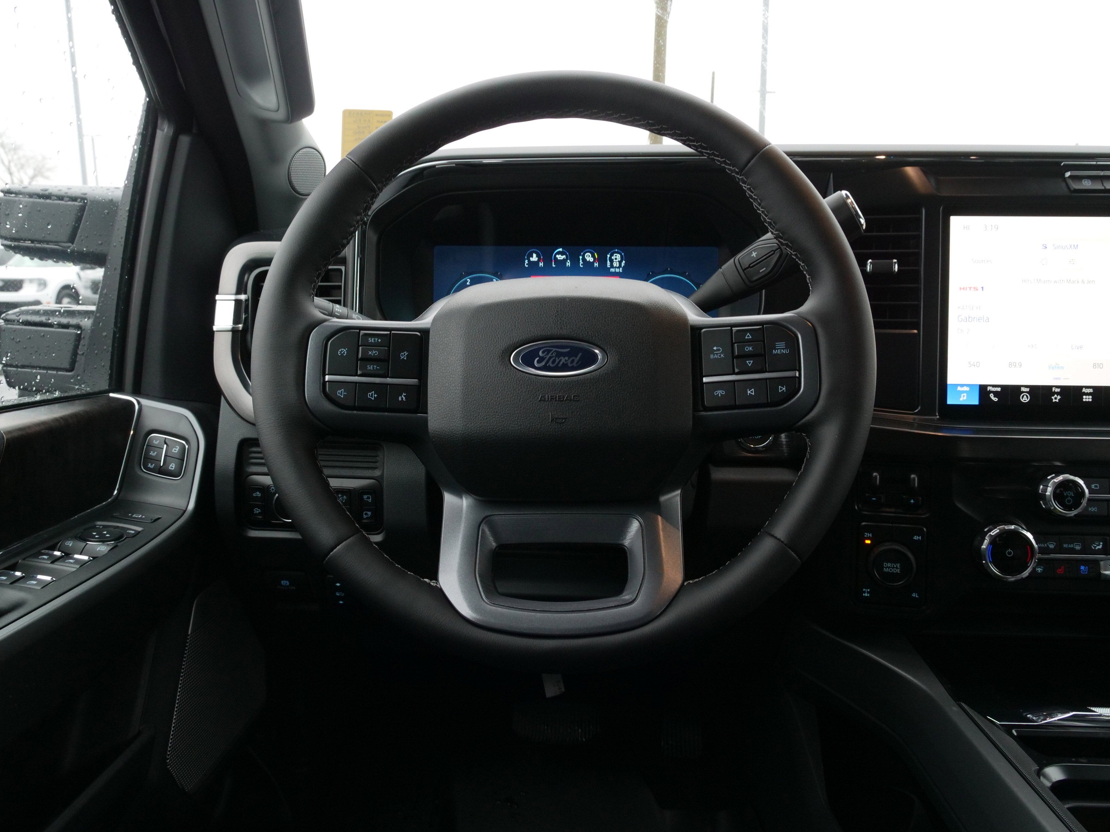 2026 Ford Super Duty F-350 SRW F-350® Lariat®