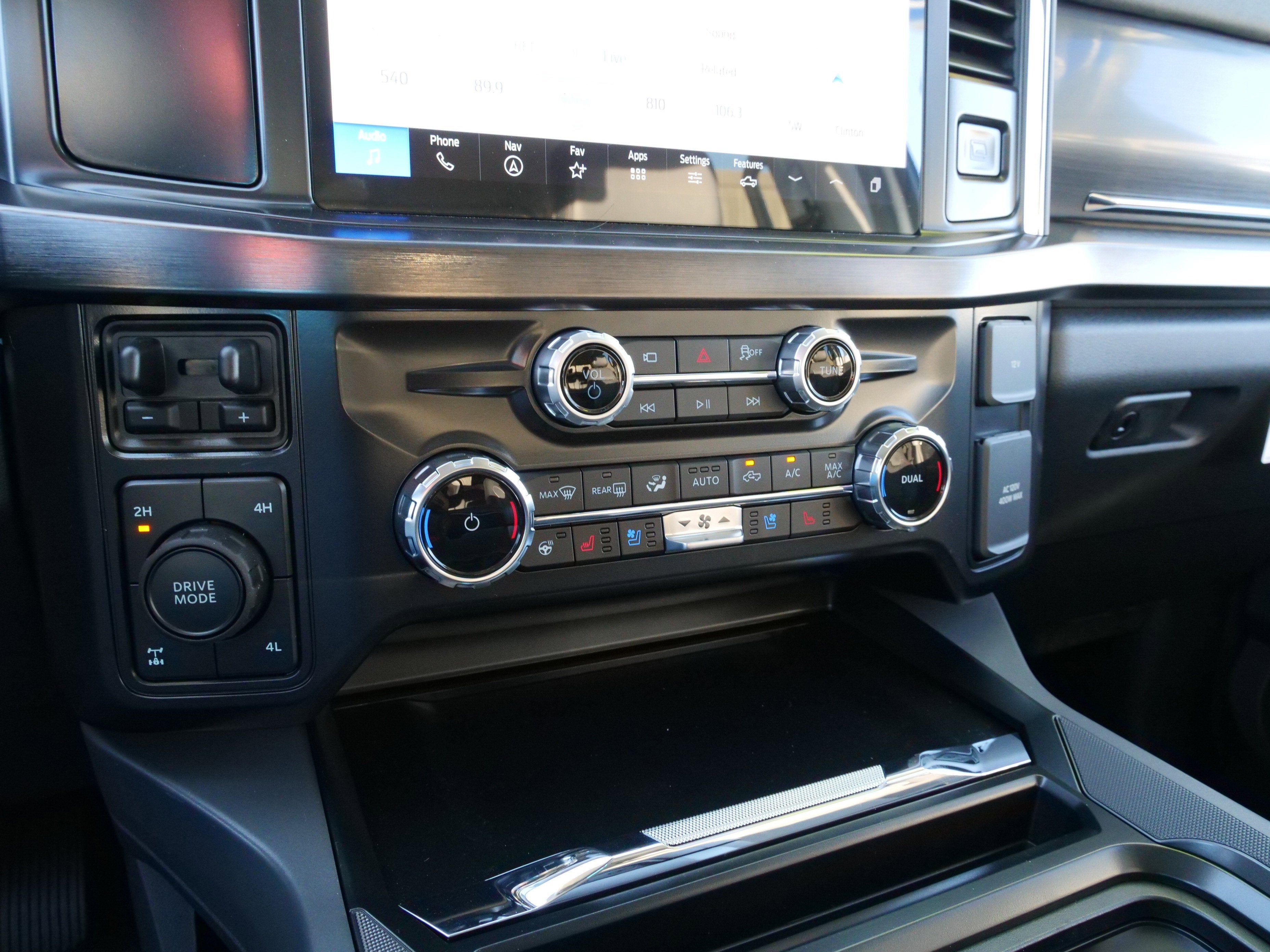 2026 Ford Super Duty F-350 SRW F-350® Lariat®