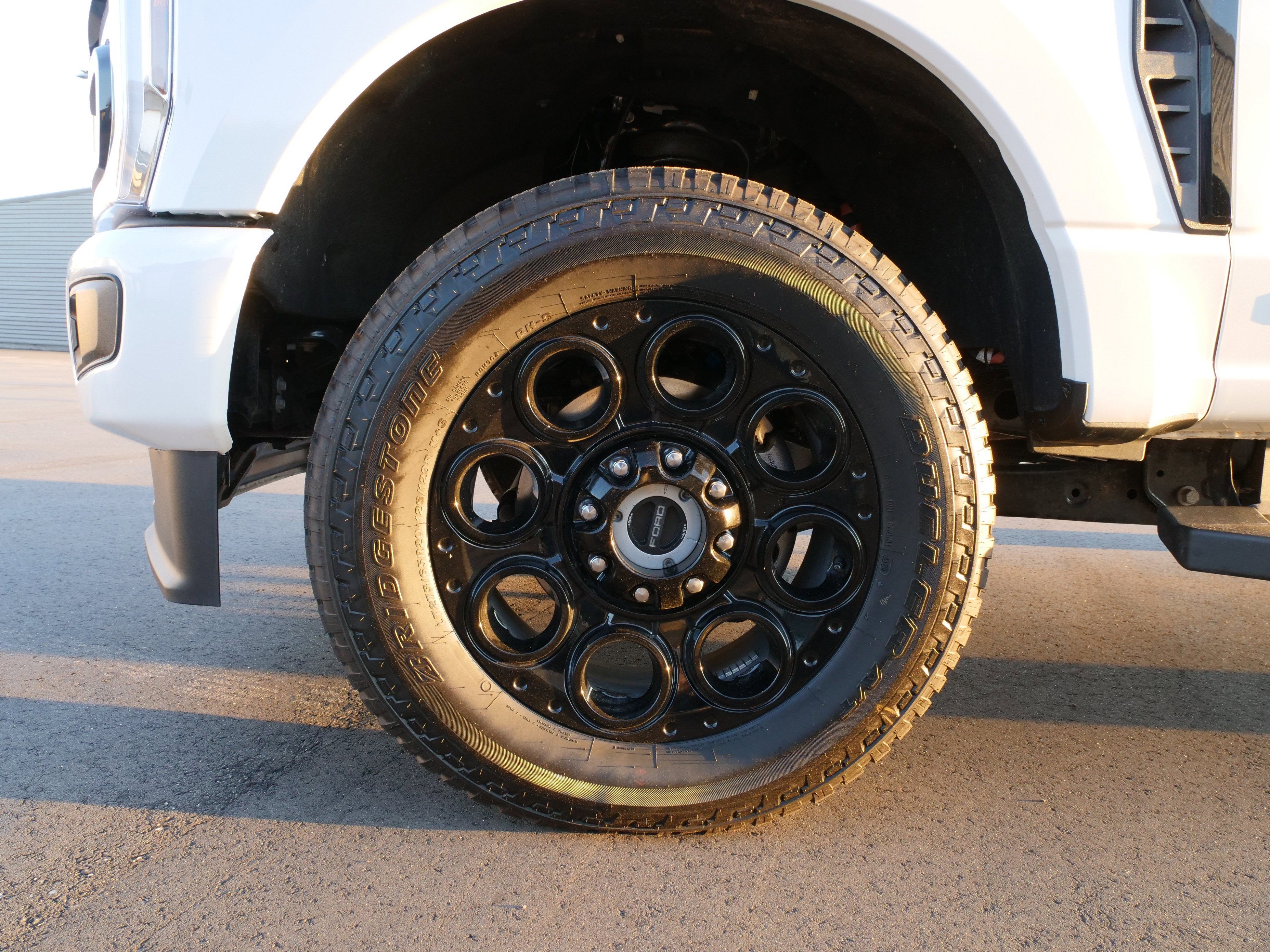 2026 Ford Super Duty F-350 SRW F-350® Lariat®