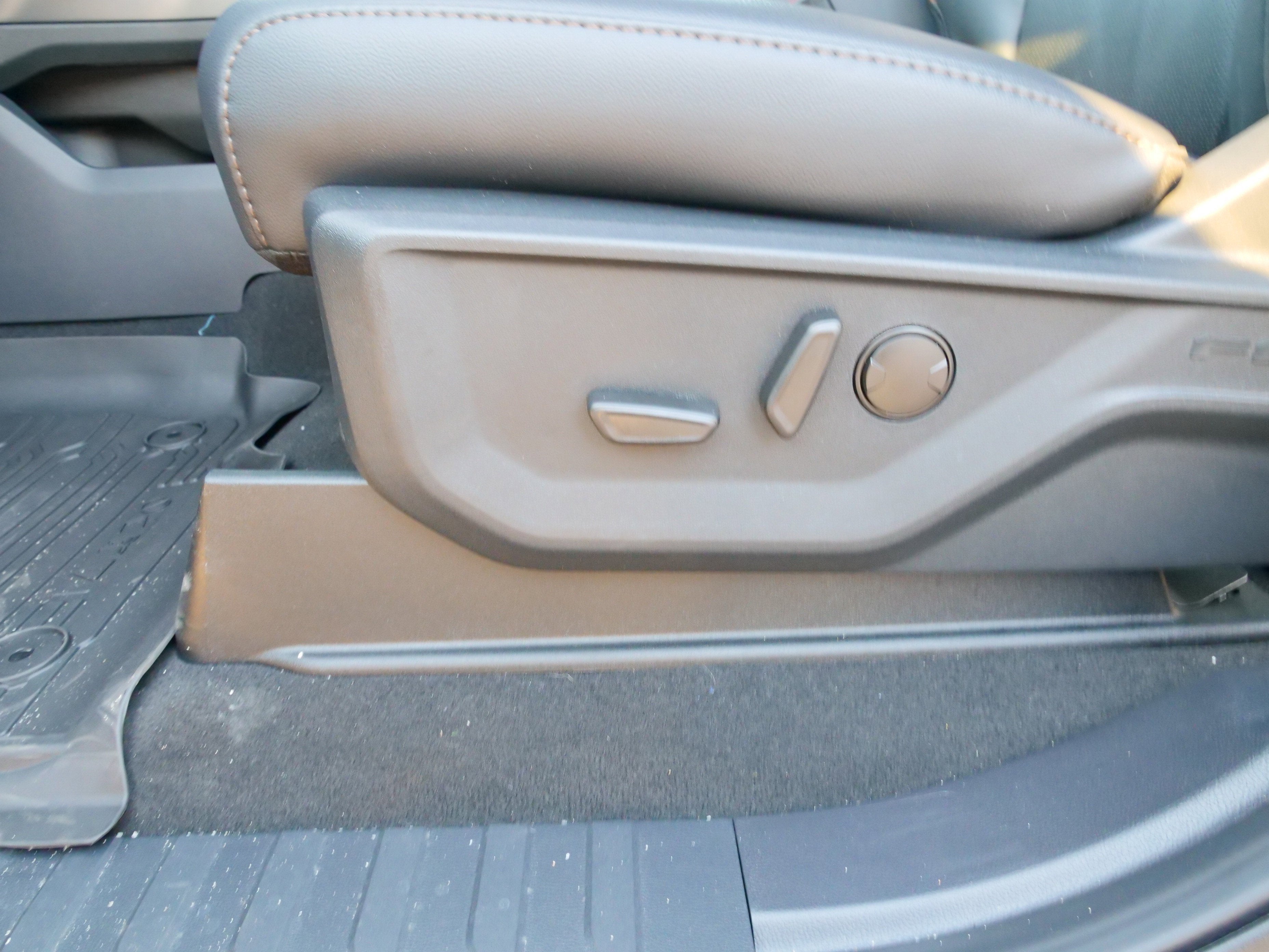 2026 Ford Super Duty F-350 SRW F-350® Lariat®