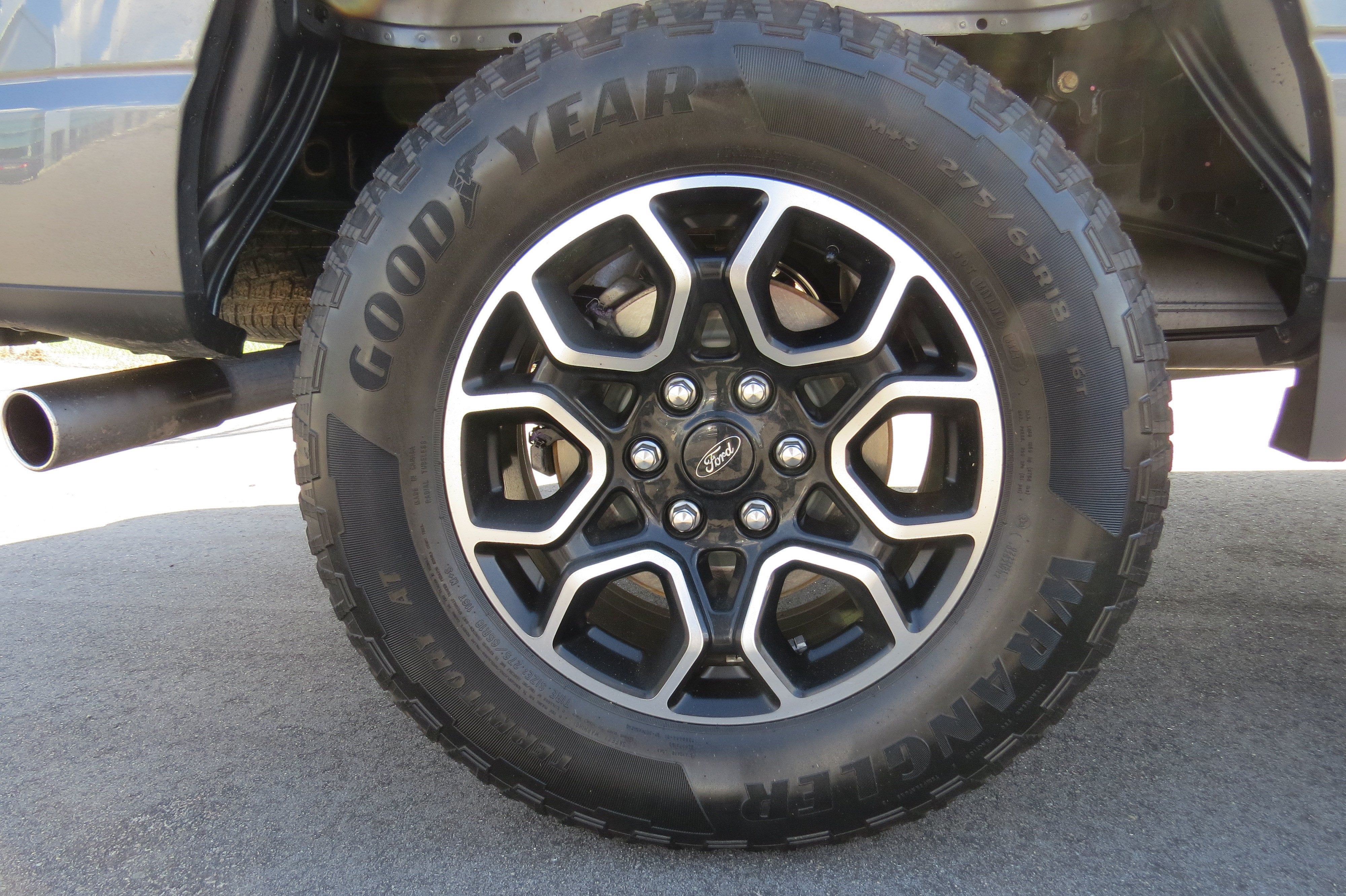 2023 Ford F-150 XLT 4WD SuperCrew w/ Sport Appearance Pkg.