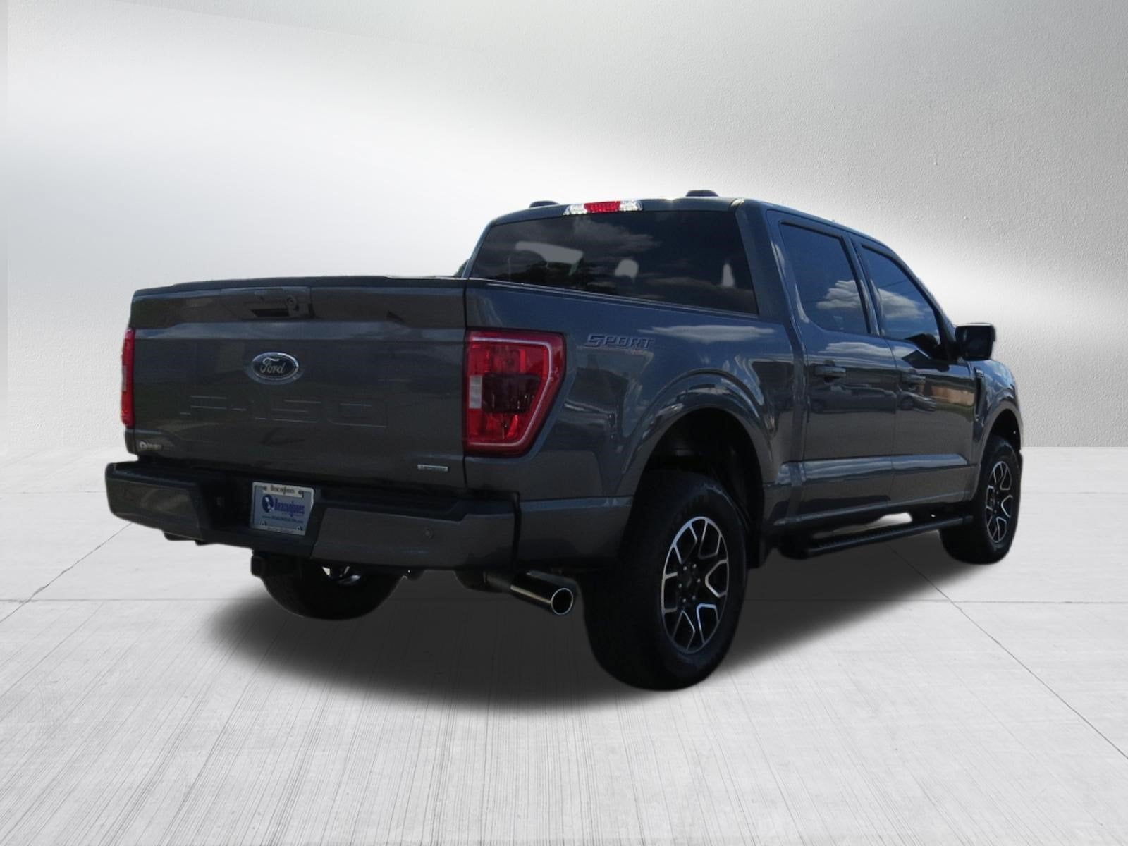 2023 Ford F-150 XLT 4WD SuperCrew w/ Sport Appearance Pkg.