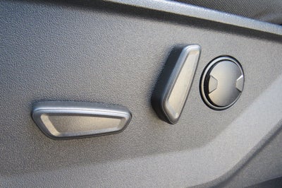 2026 Ford F-150 XLT 4WD SuperCrew w/ Black Appearance Pkg.