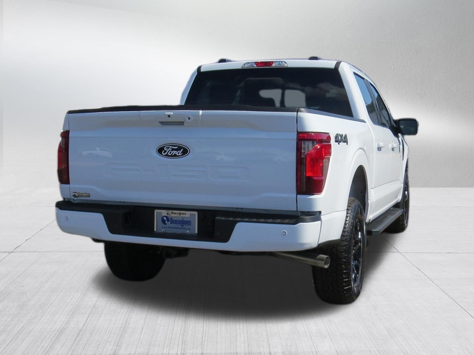 2026 Ford F-150 XLT 4WD SuperCrew w/ Black Appearance Pkg.