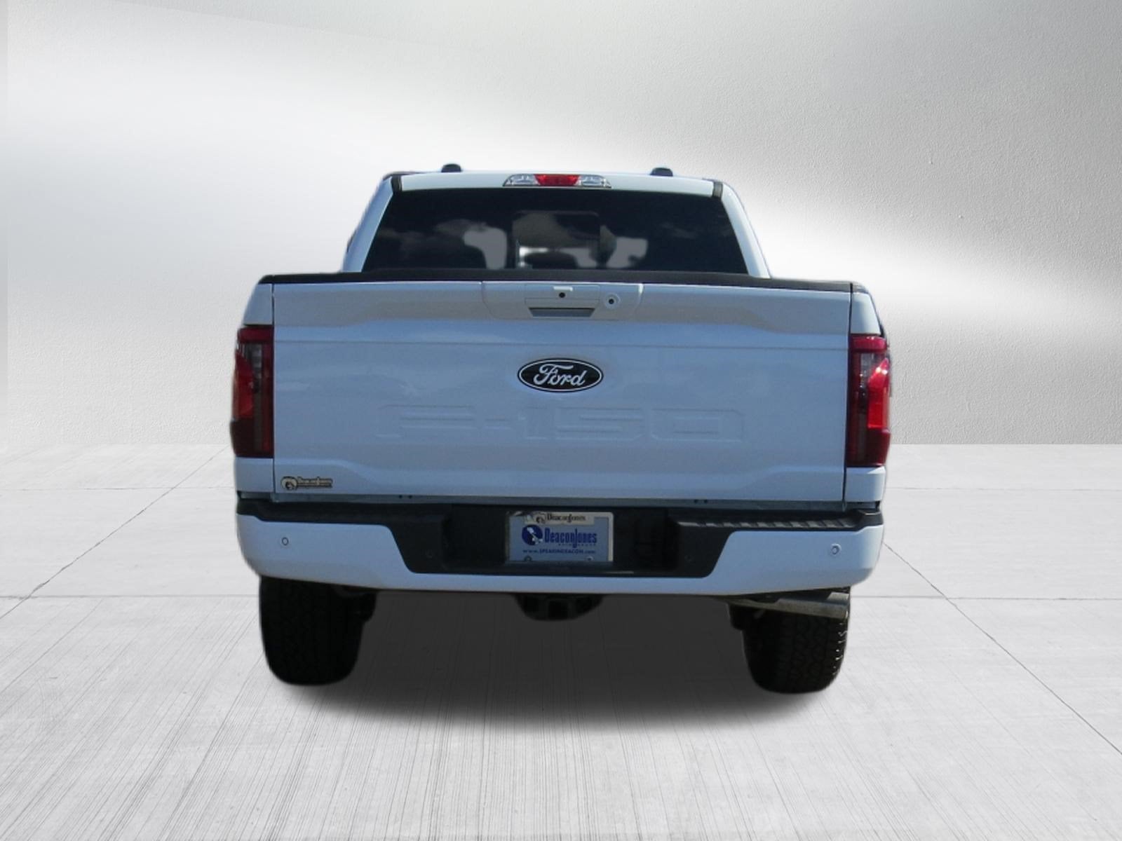 2026 Ford F-150 XLT 4WD SuperCrew w/ Black Appearance Pkg.