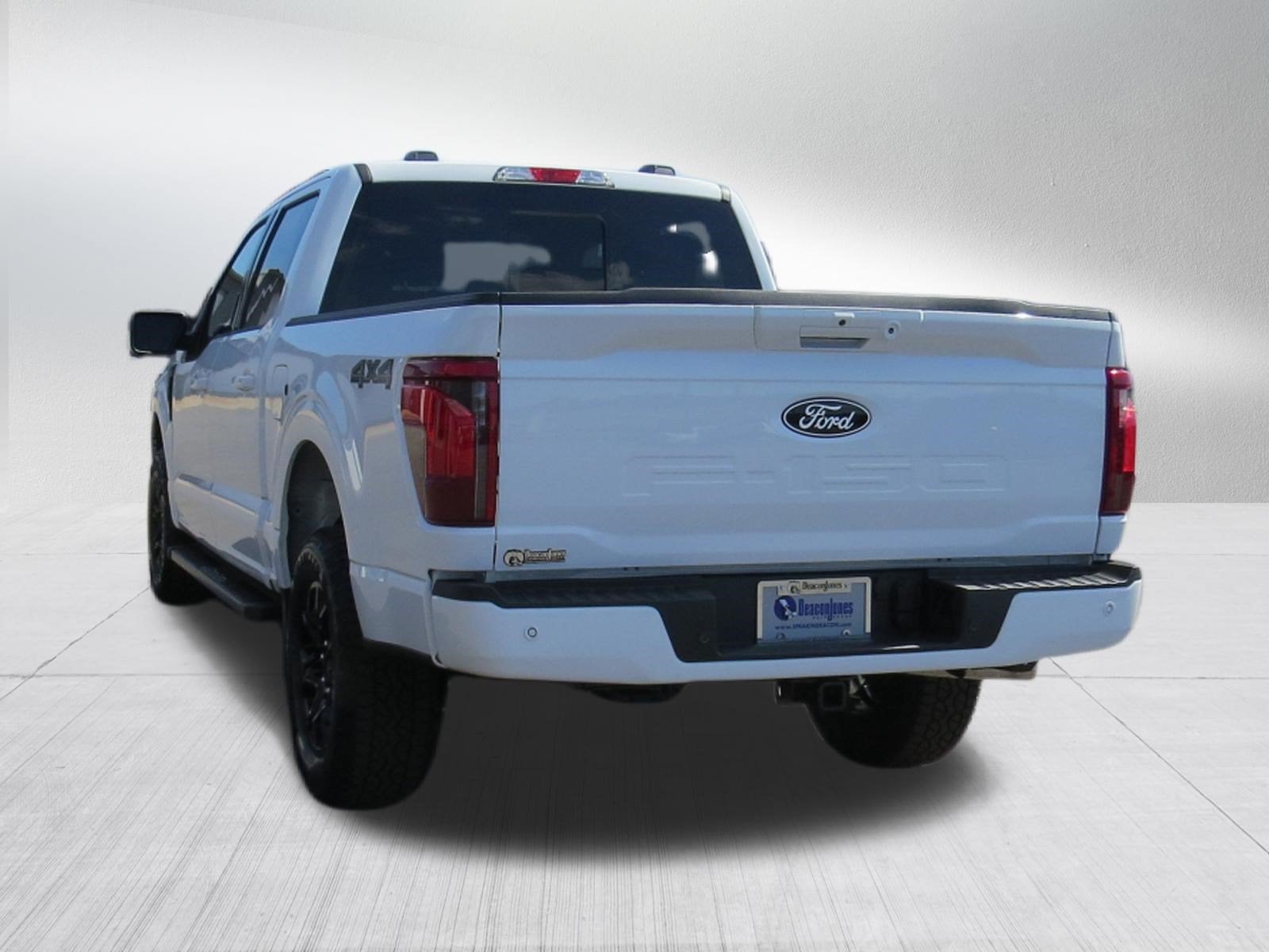 2026 Ford F-150 XLT 4WD SuperCrew w/ Black Appearance Pkg.
