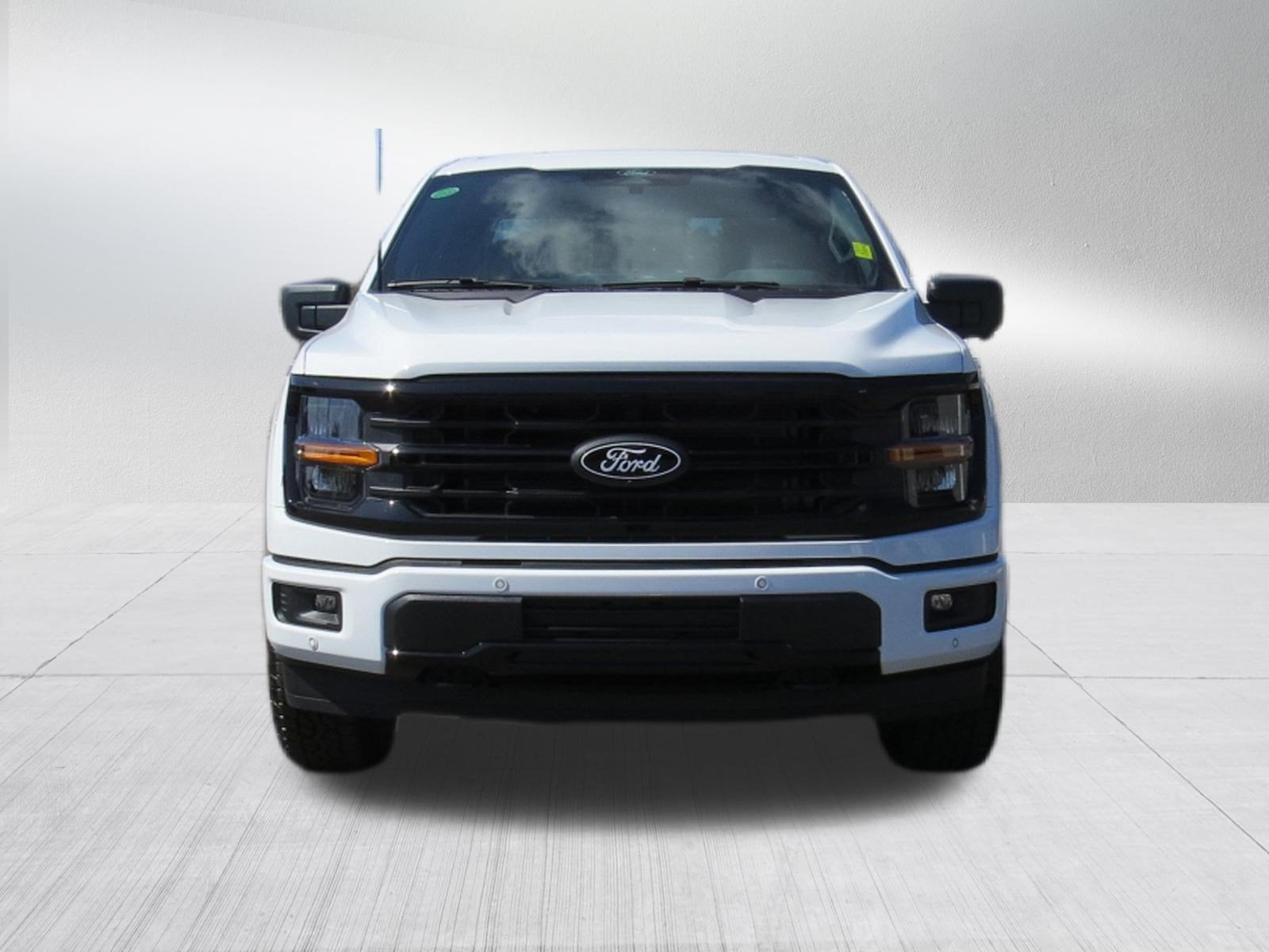 2026 Ford F-150 XLT 4WD SuperCrew w/ Black Appearance Pkg.