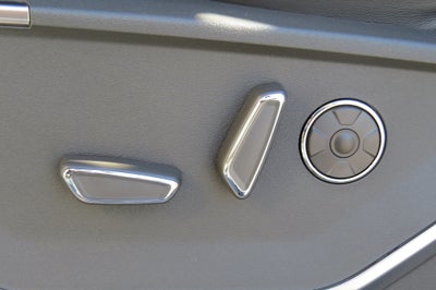 2026 Ford F-150 Platinum 4WD SuperCrew w/ Twin Panel Sunroof
