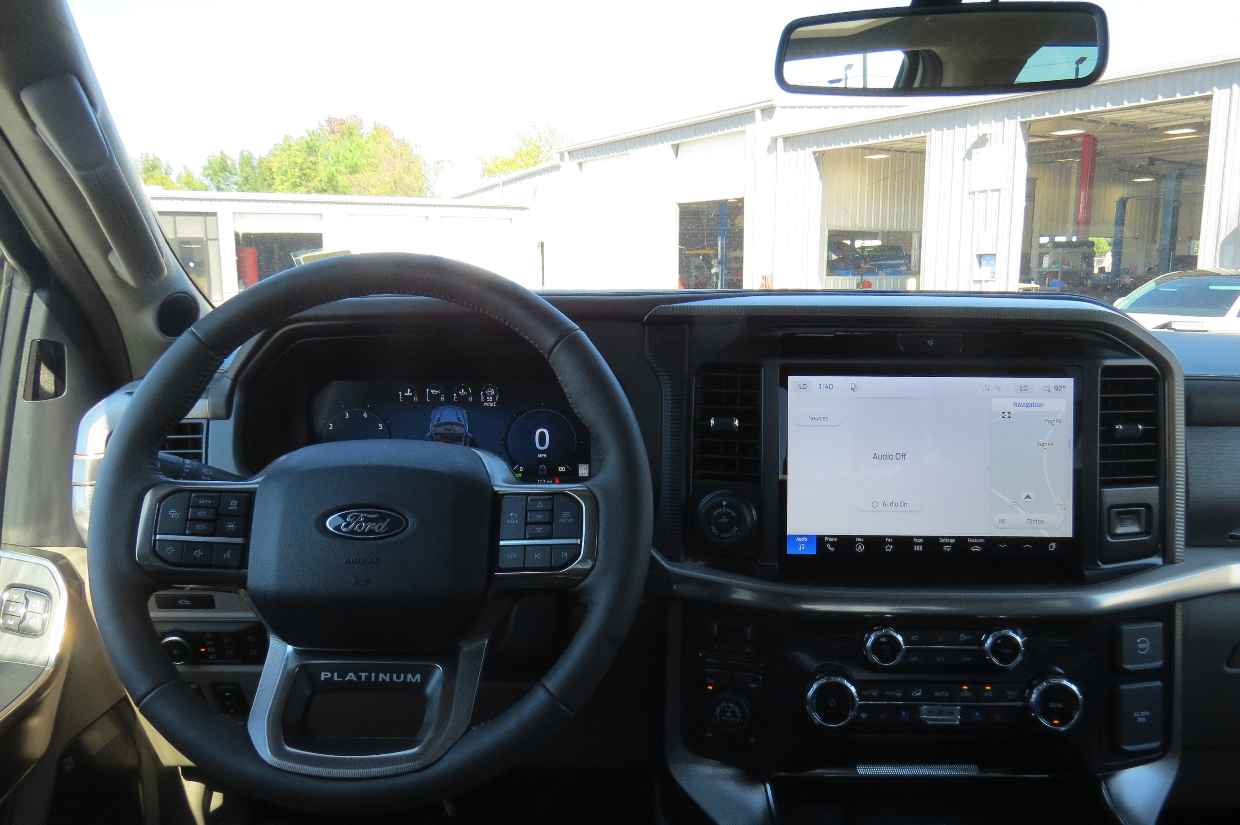 2026 Ford F-150 Platinum 4WD SuperCrew w/ Twin Panel Sunroof