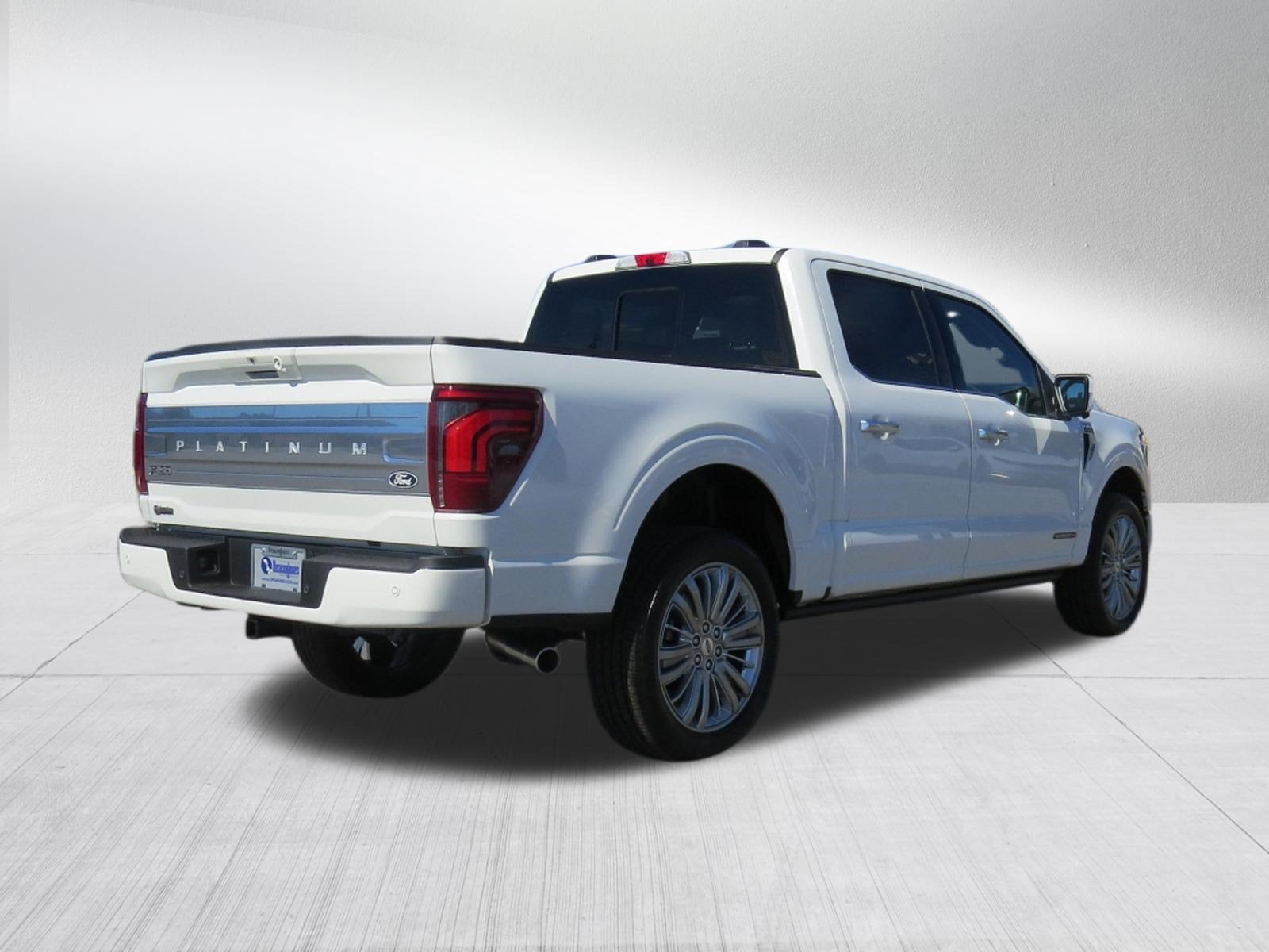 2026 Ford F-150 Platinum 4WD SuperCrew w/ Twin Panel Sunroof