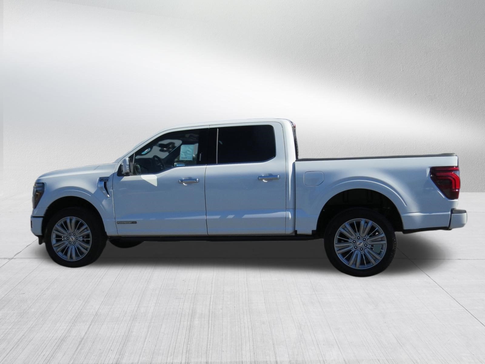 2026 Ford F-150 Platinum 4WD SuperCrew w/ Twin Panel Sunroof