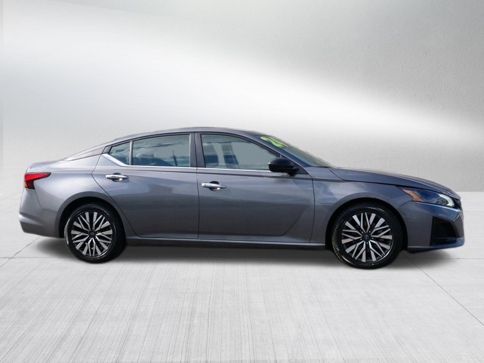 Used 2024 Nissan Altima SV with VIN 1N4BL4DV4RN334504 for sale in Clinton, NC