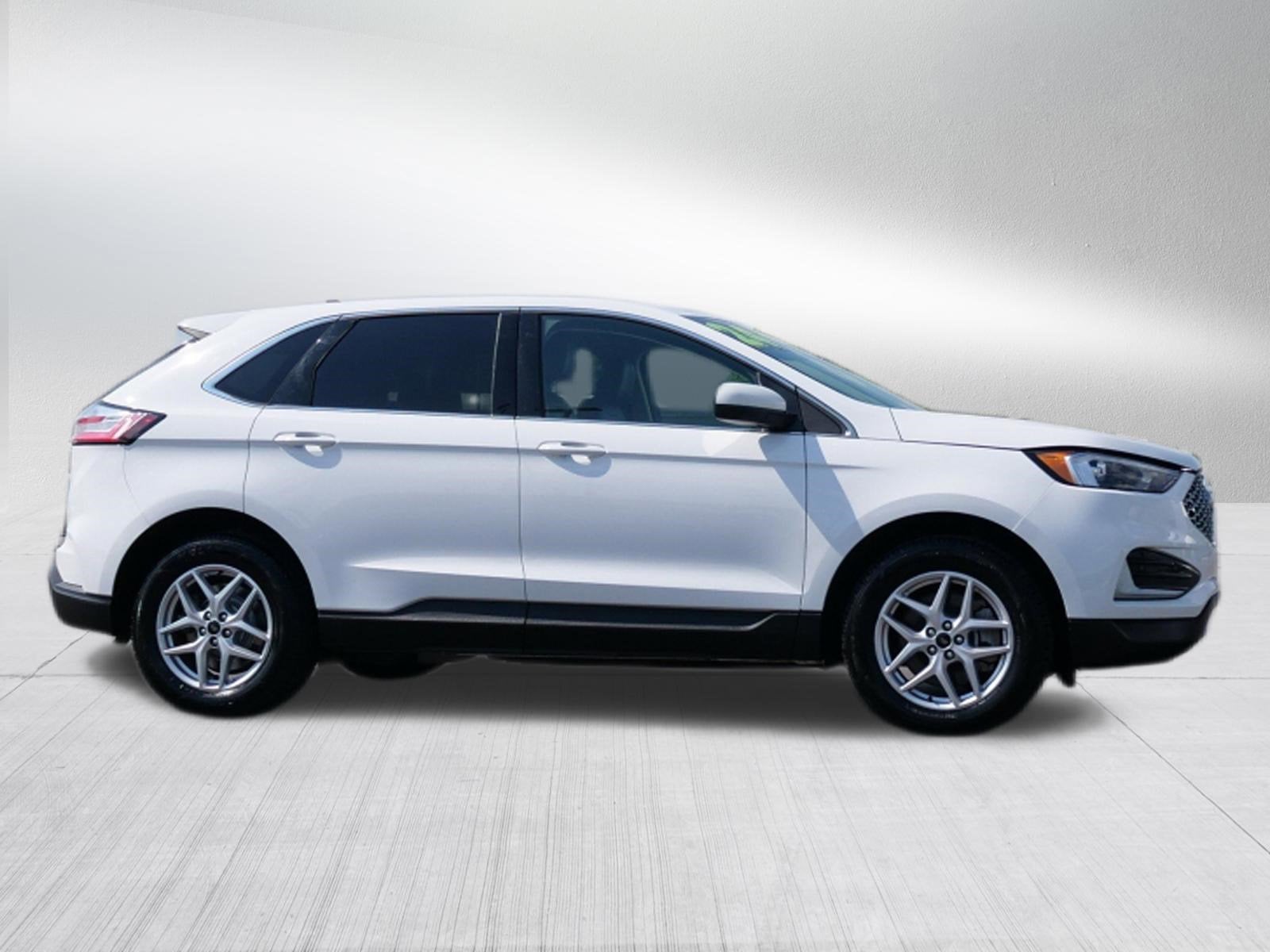 2024 Ford Edge Base