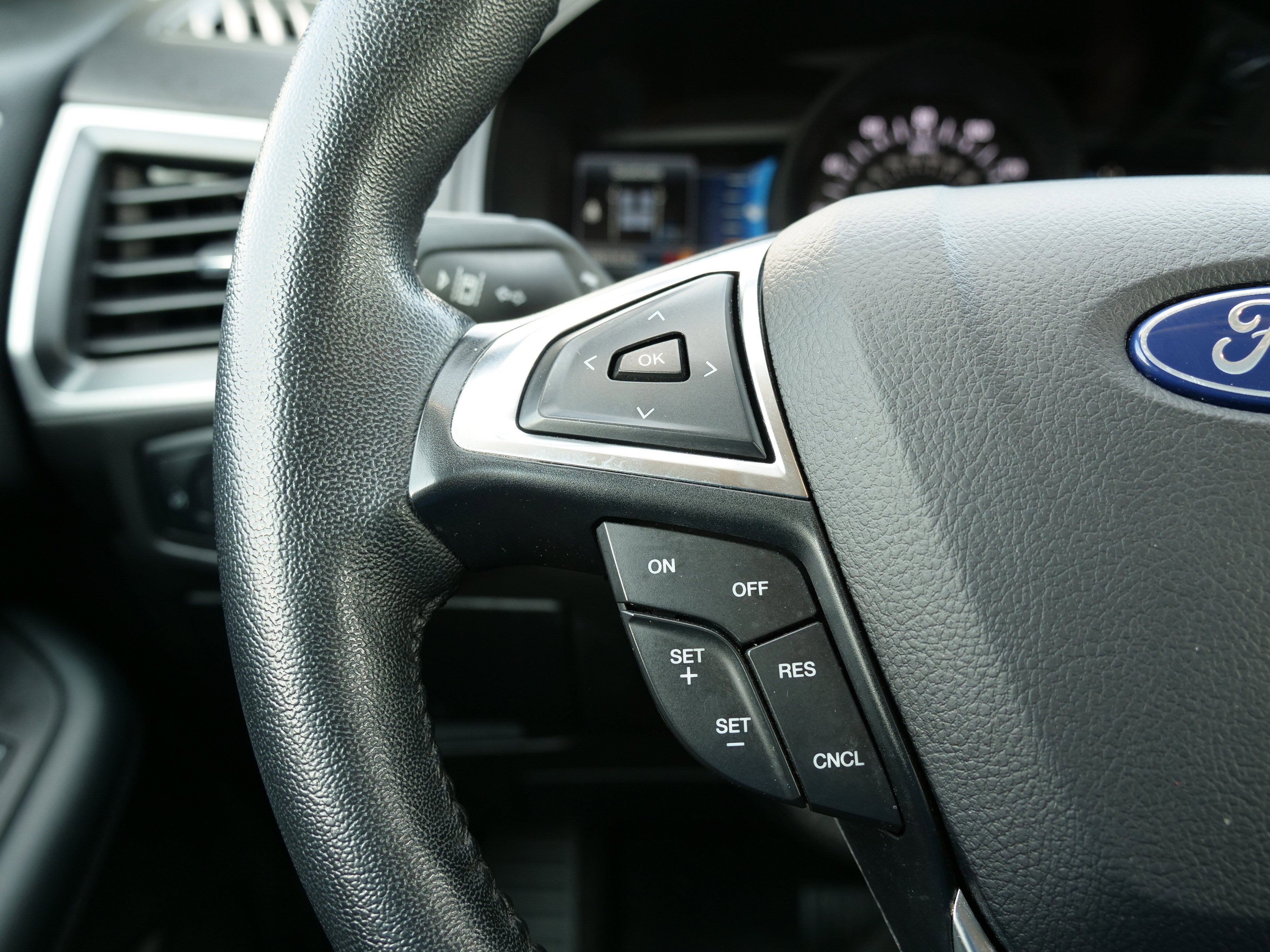 2024 Ford Edge Base