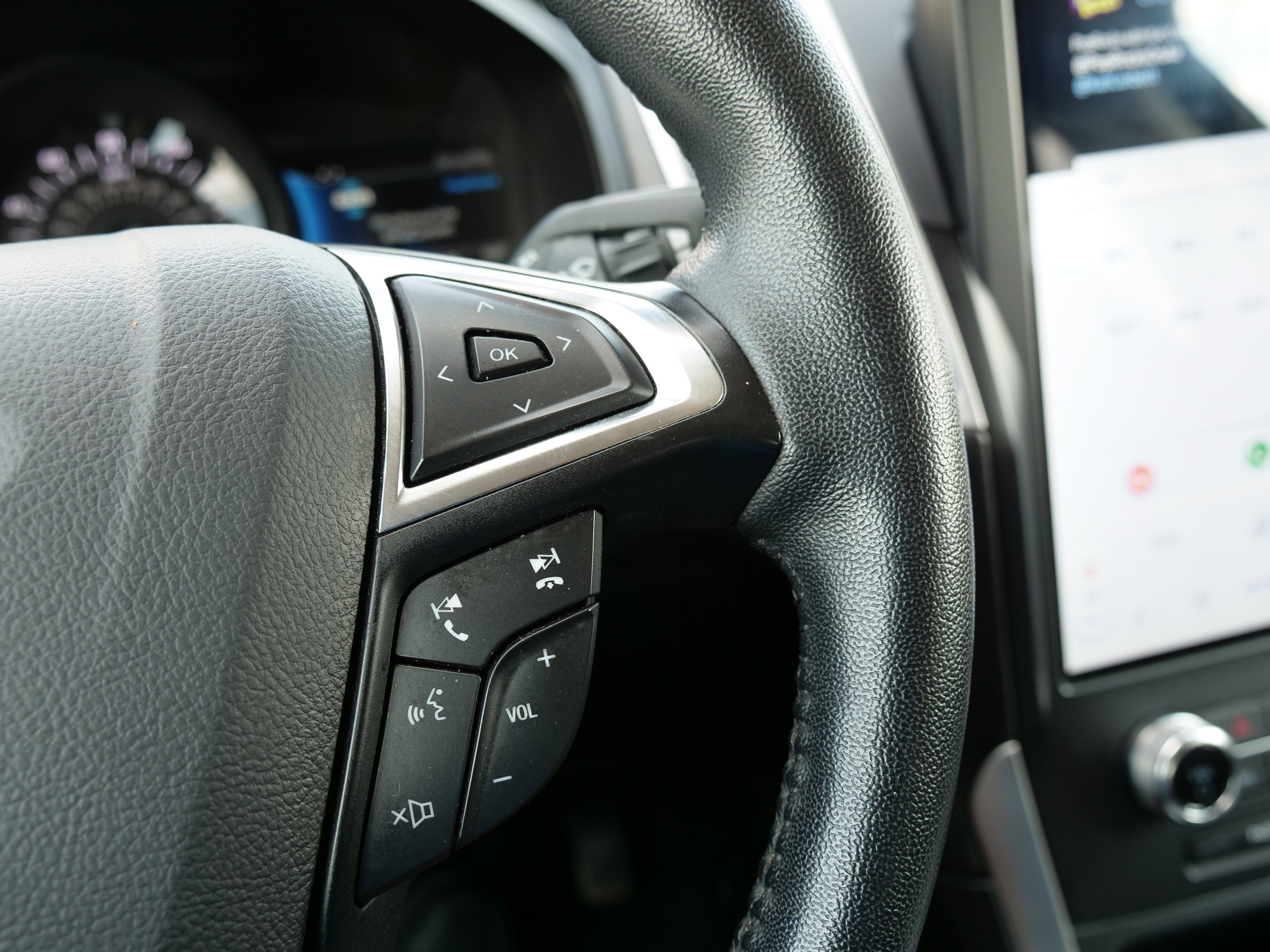 2024 Ford Edge Base
