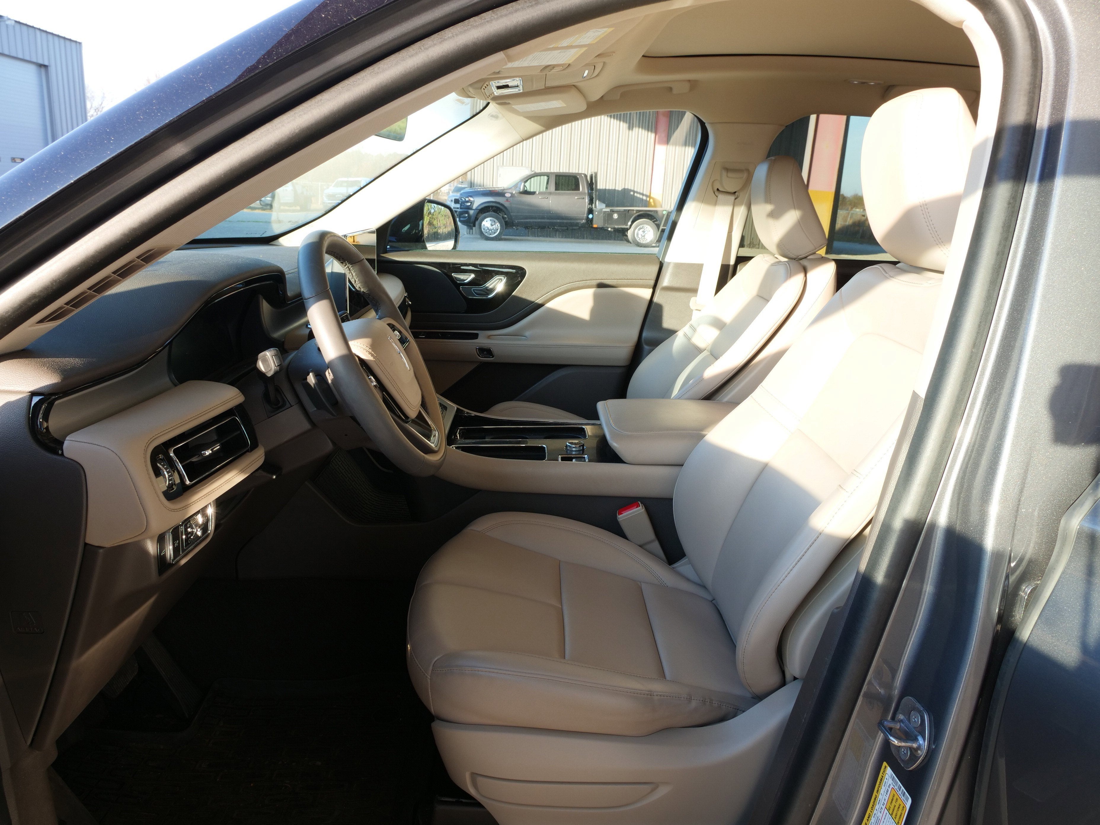 2023 Lincoln Aviator Standard