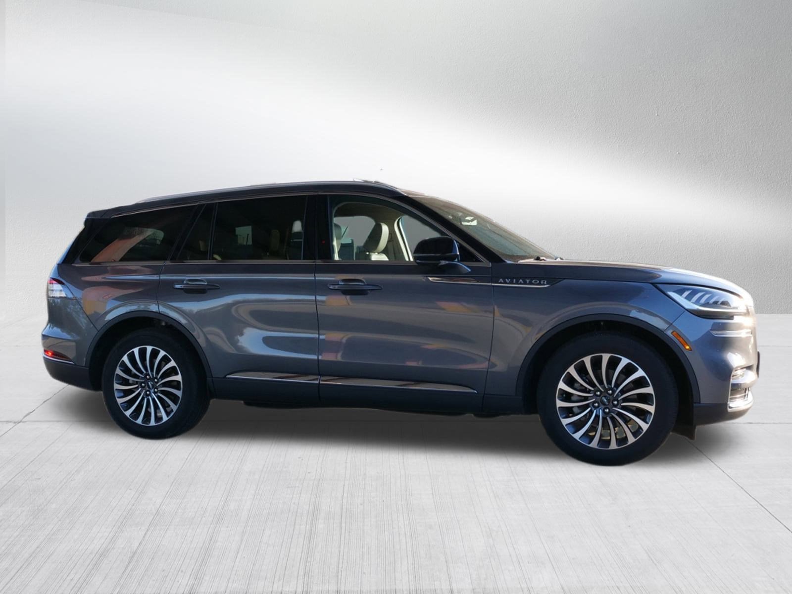 2023 Lincoln Aviator Standard