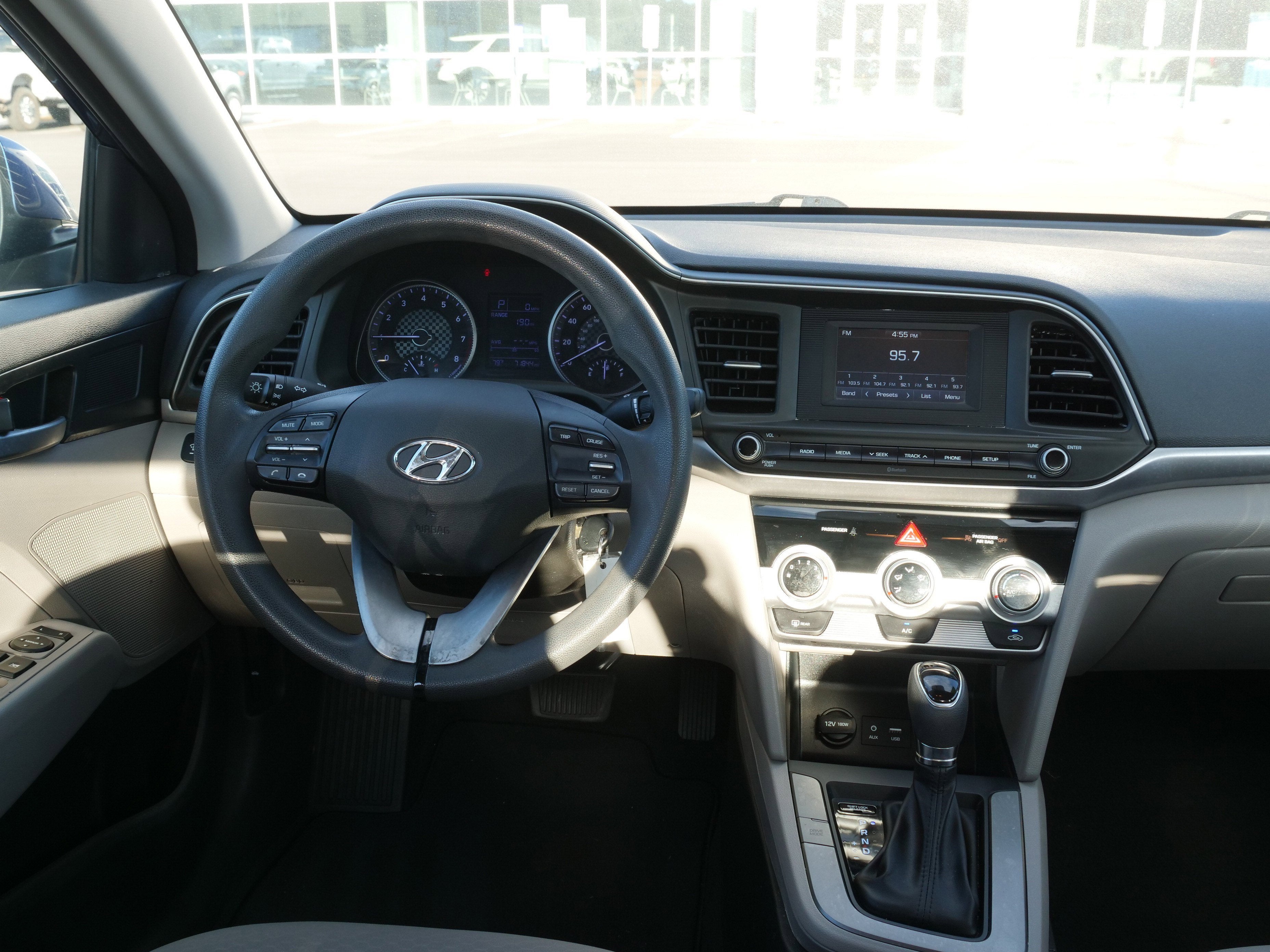 2019 Hyundai Elantra SE