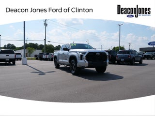 2024 Toyota Tundra 4WD SR5