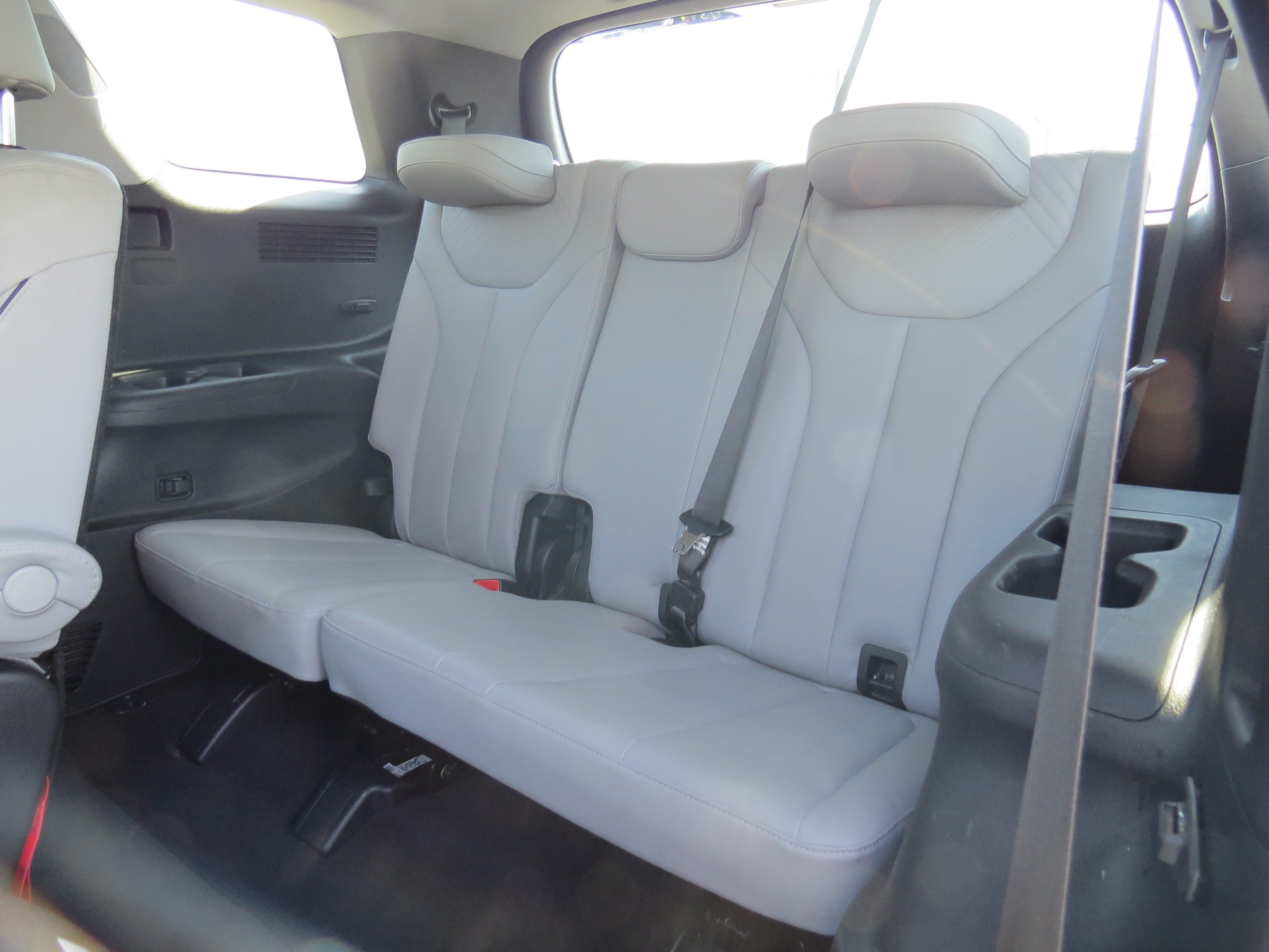 2024 Hyundai Palisade SEL AWD w/ Nav, Sunroof & 3rd Row