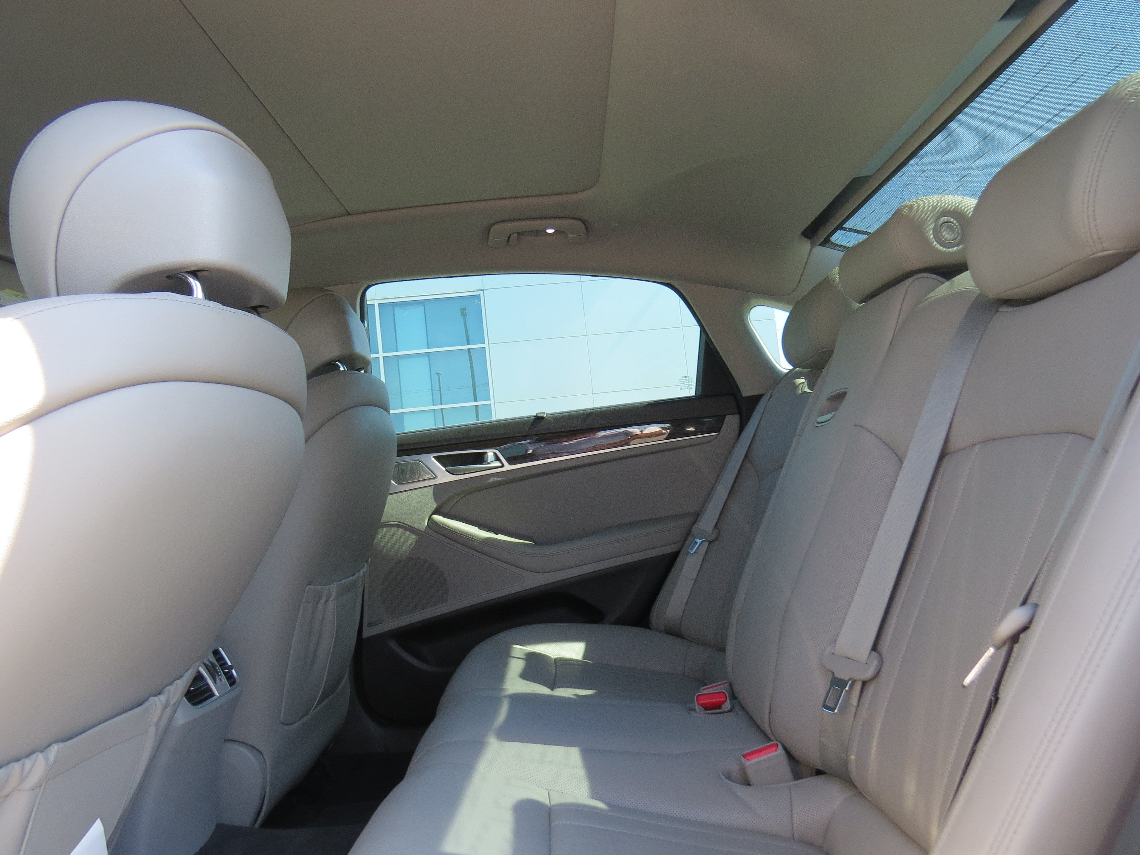 2018 Genesis G80 3.8L Premium w/ Panoramic Sunroof