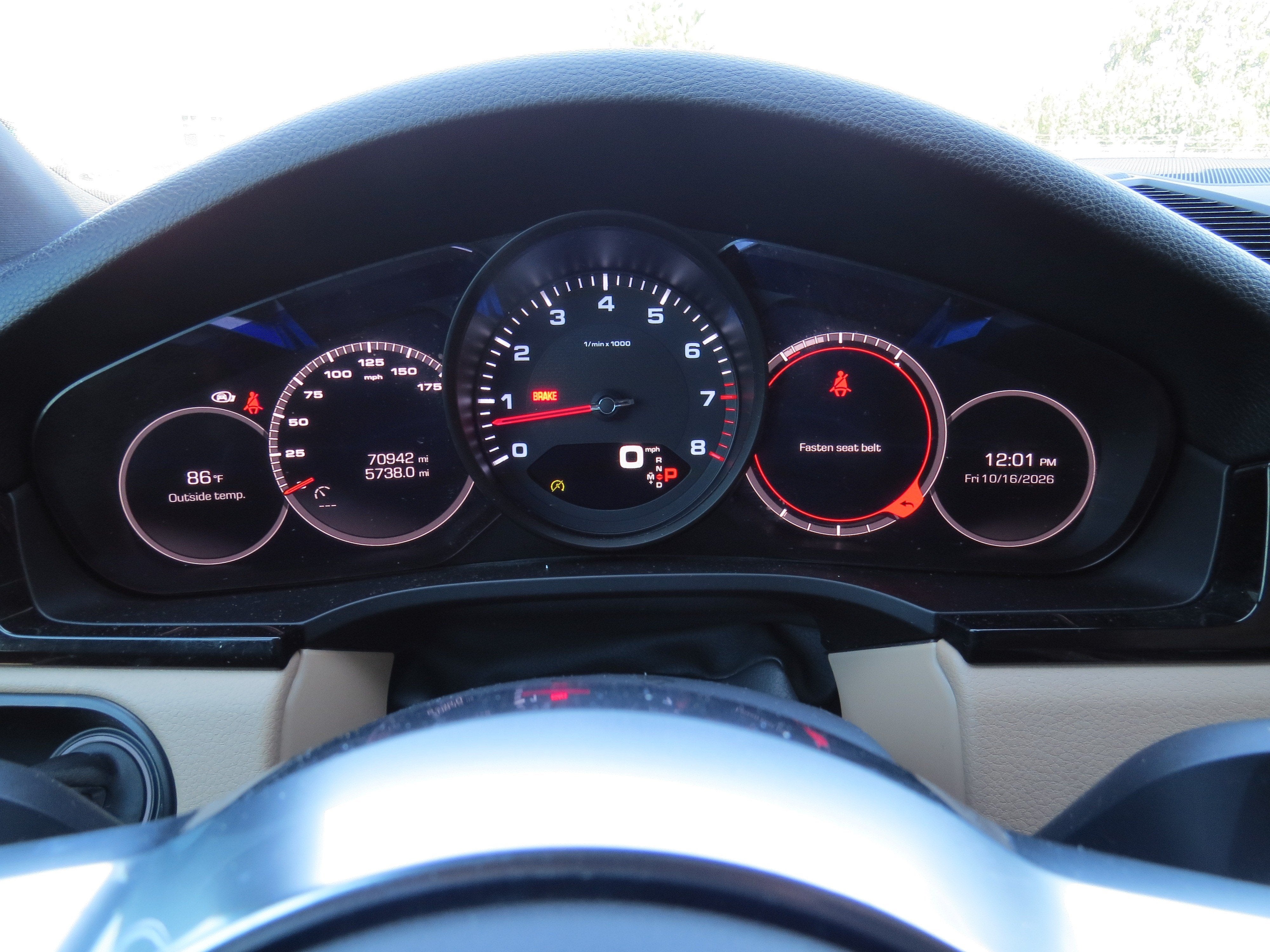 2019 Porsche Cayenne AWD w/ Premium Pkg. & Panoramic Sunroof
