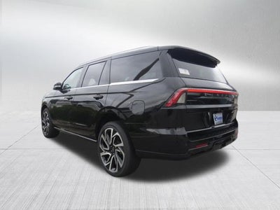 2027 Lincoln Navigator Reserve
