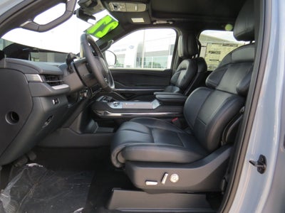 2027 Lincoln Navigator L Reserve