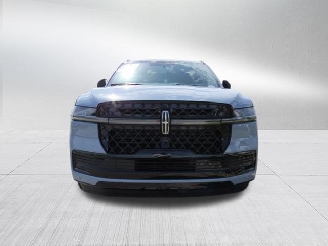 2027 Lincoln Navigator L Reserve